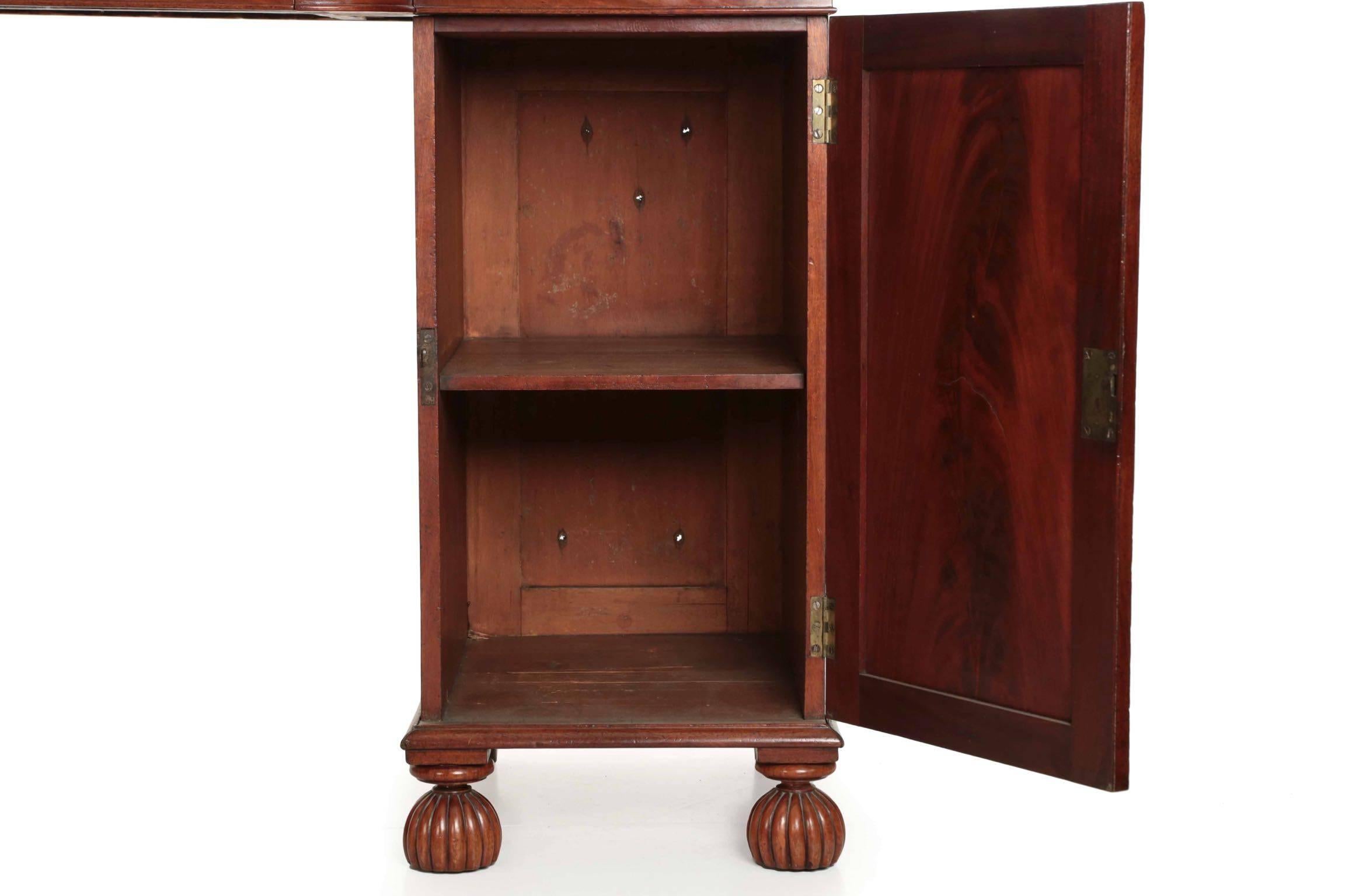 English William IV Mahogany Antique Pedestal Sideboard Console, 19th