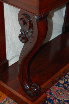 Table console anglaise d'époque William IV, monopode sculpté, plateau en marbre vert