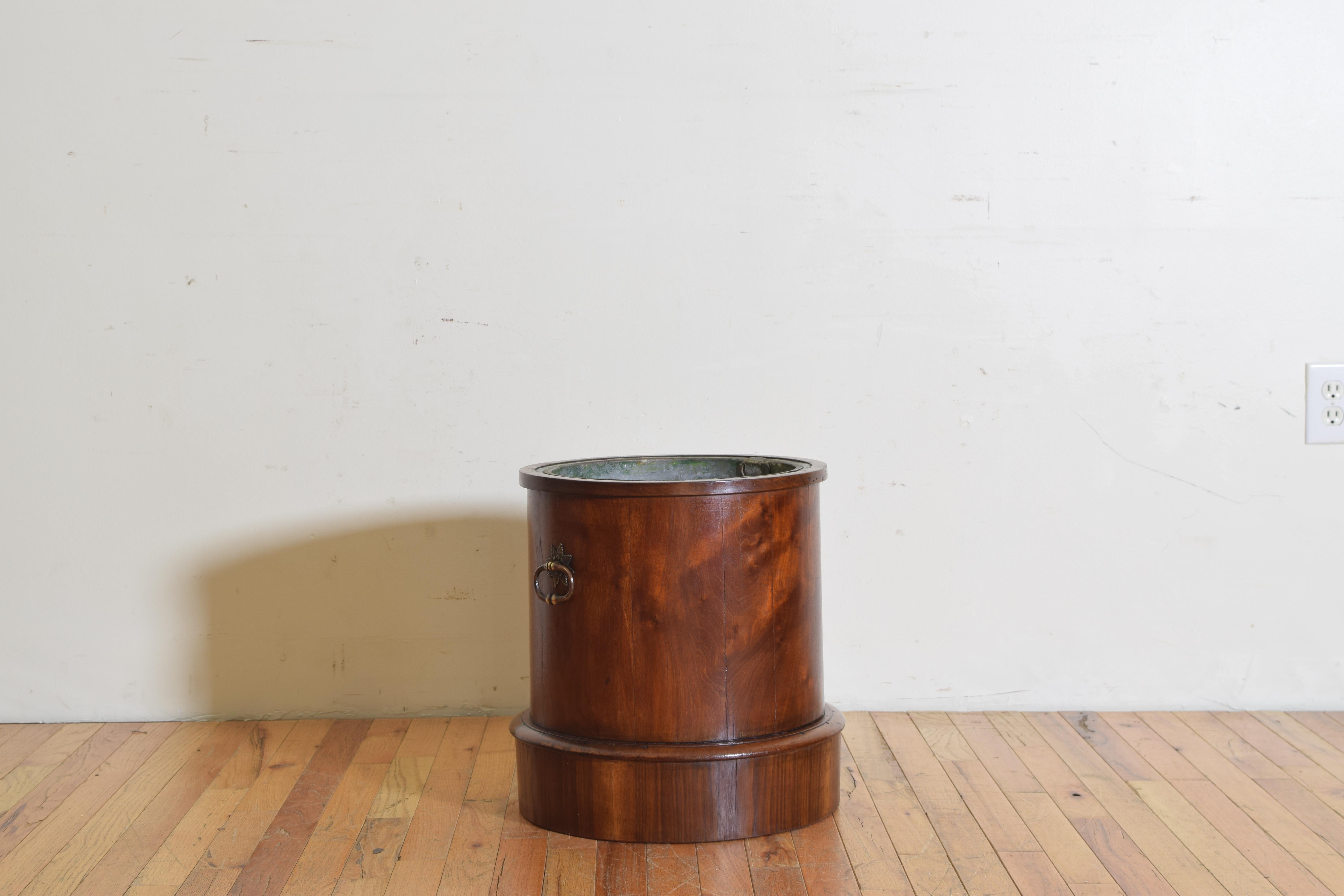 English William IV Period Mahogany Cylindrical Tole Lined Planter In Good Condition In Atlanta, GA