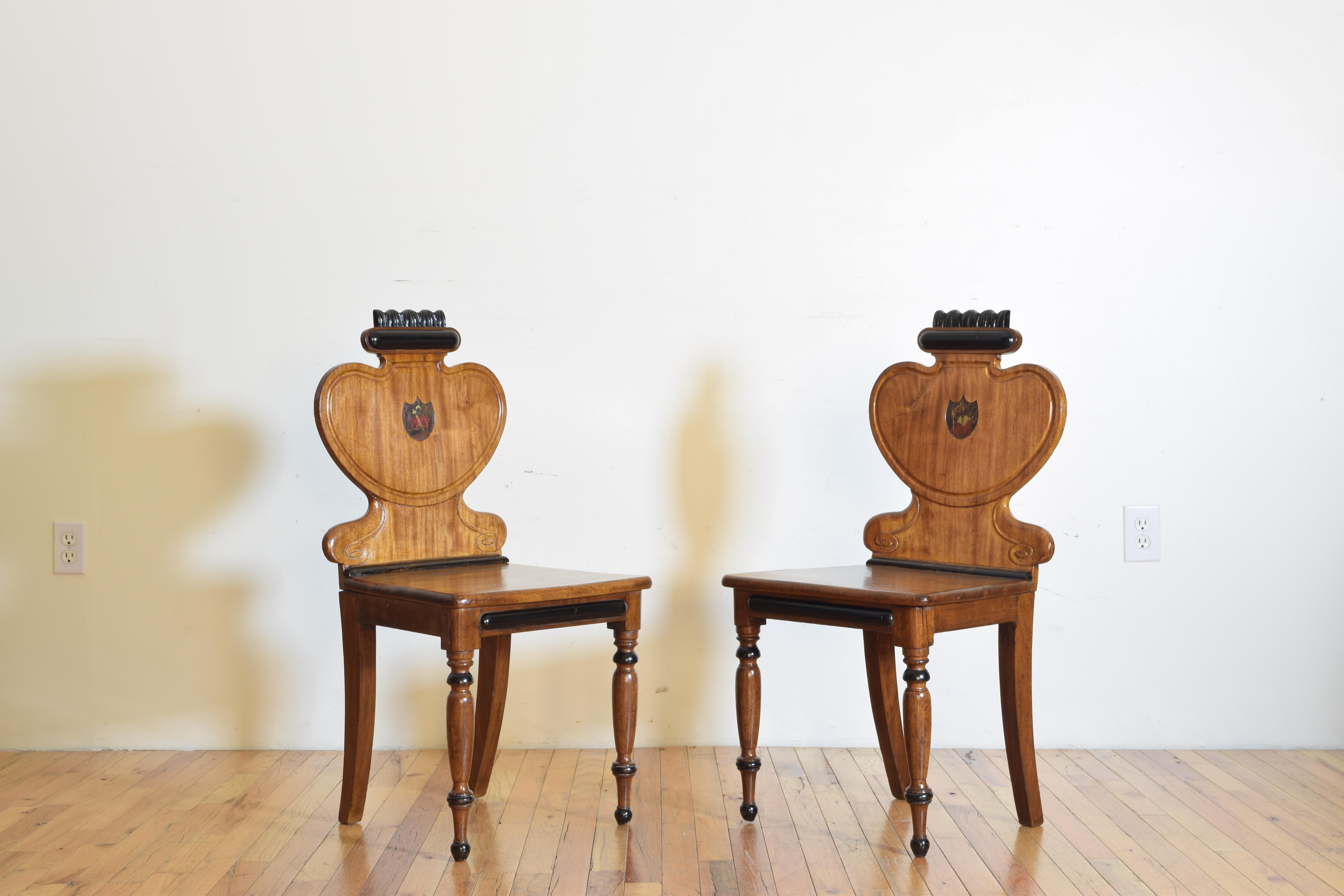 English William IV Period Pair of Walnut & Ebonized Hall Chairs, circa 1835 In Good Condition In Atlanta, GA