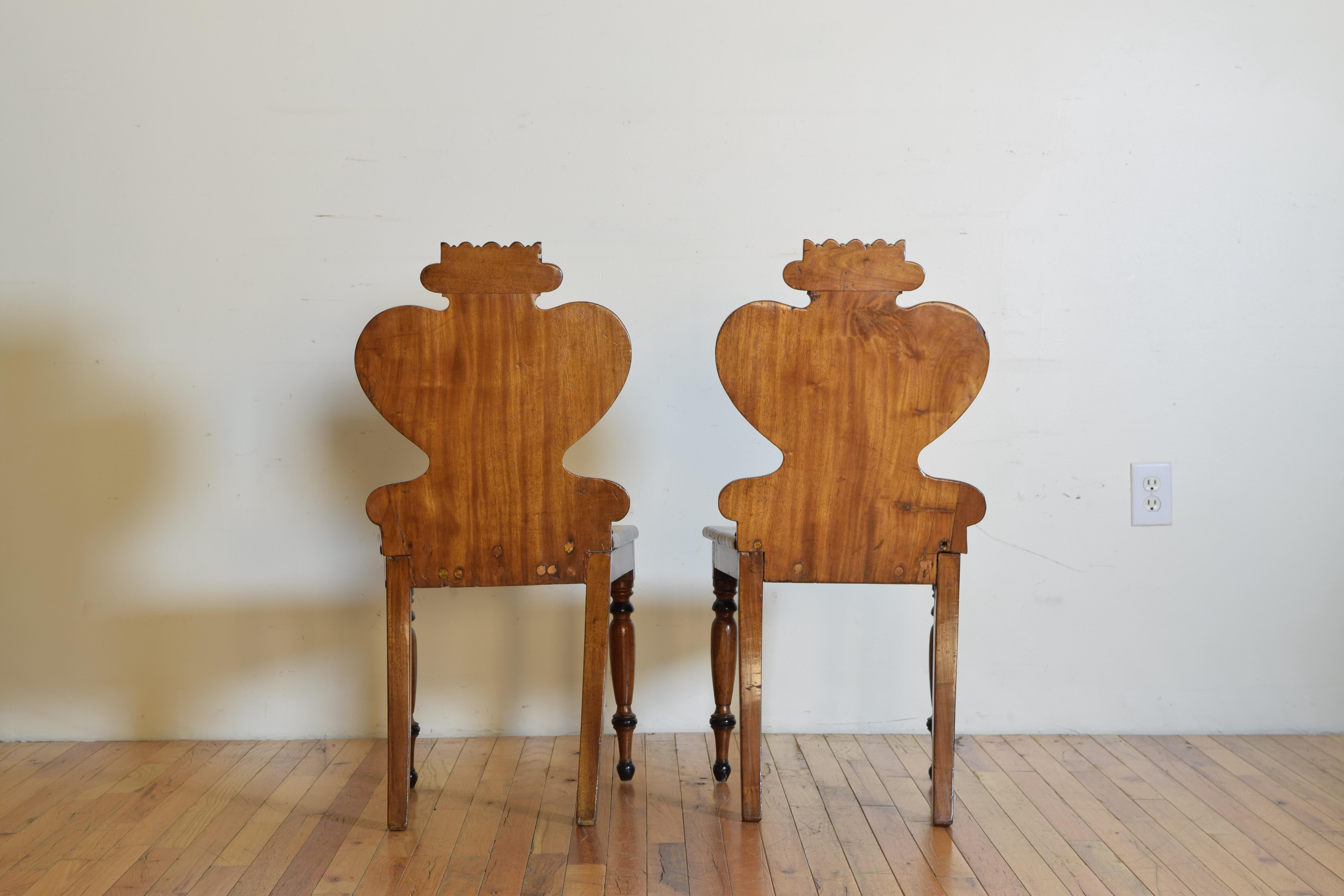 English William IV Period Pair of Walnut & Ebonized Hall Chairs, circa 1835 2