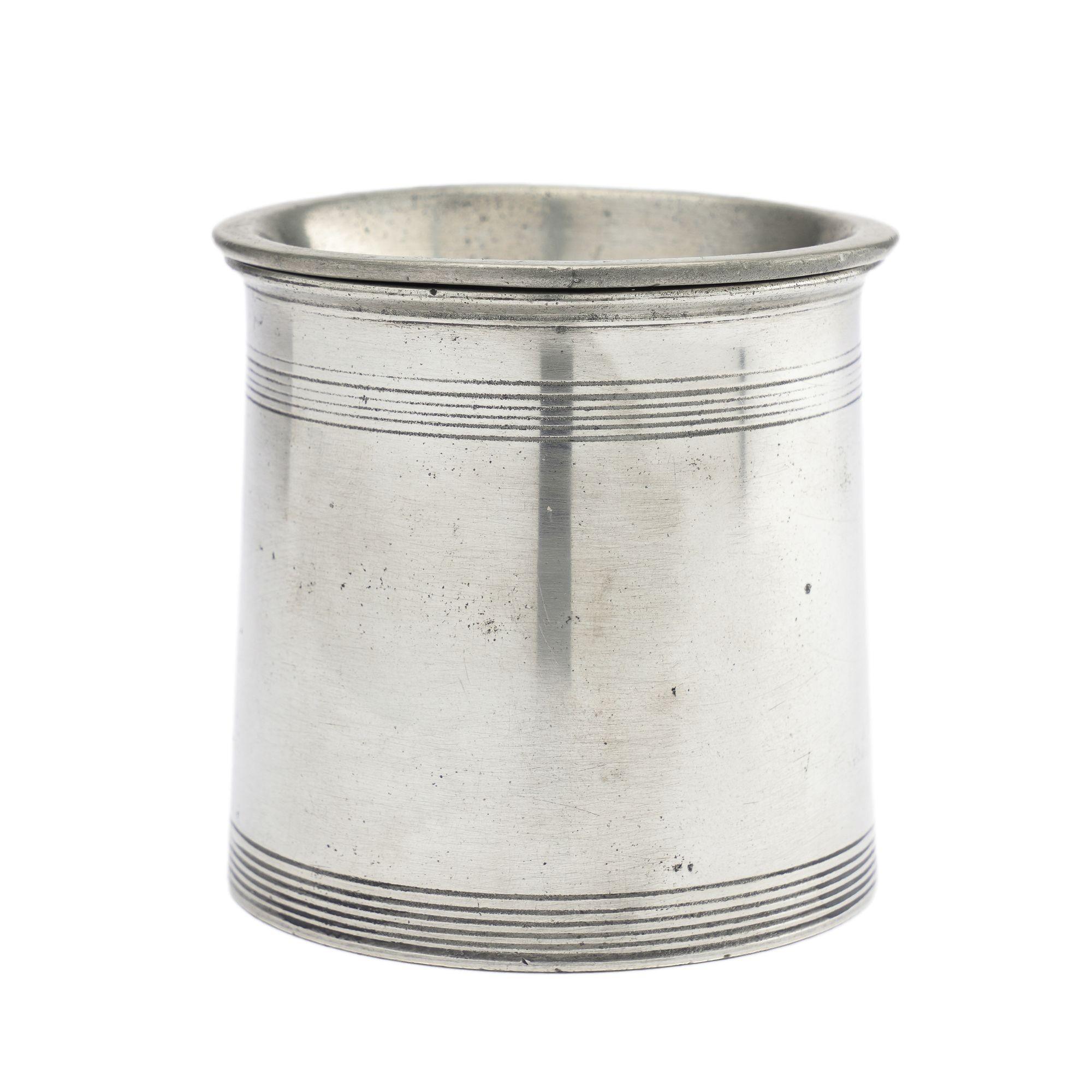 English William IV pewter open canister, 1800's In Good Condition In Kenilworth, IL