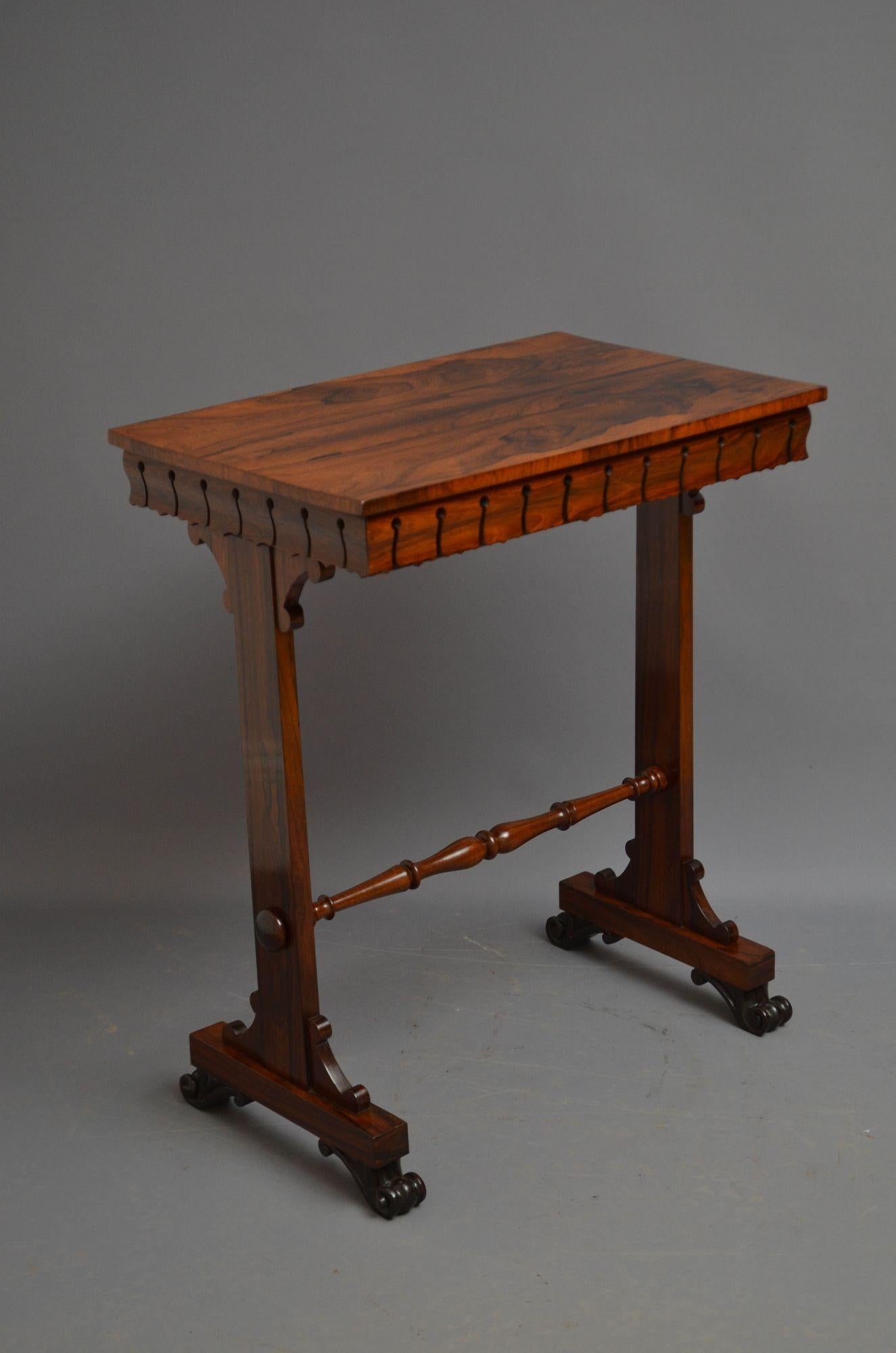 Table d'appoint anglaise William IV en bois de rose en vente 11