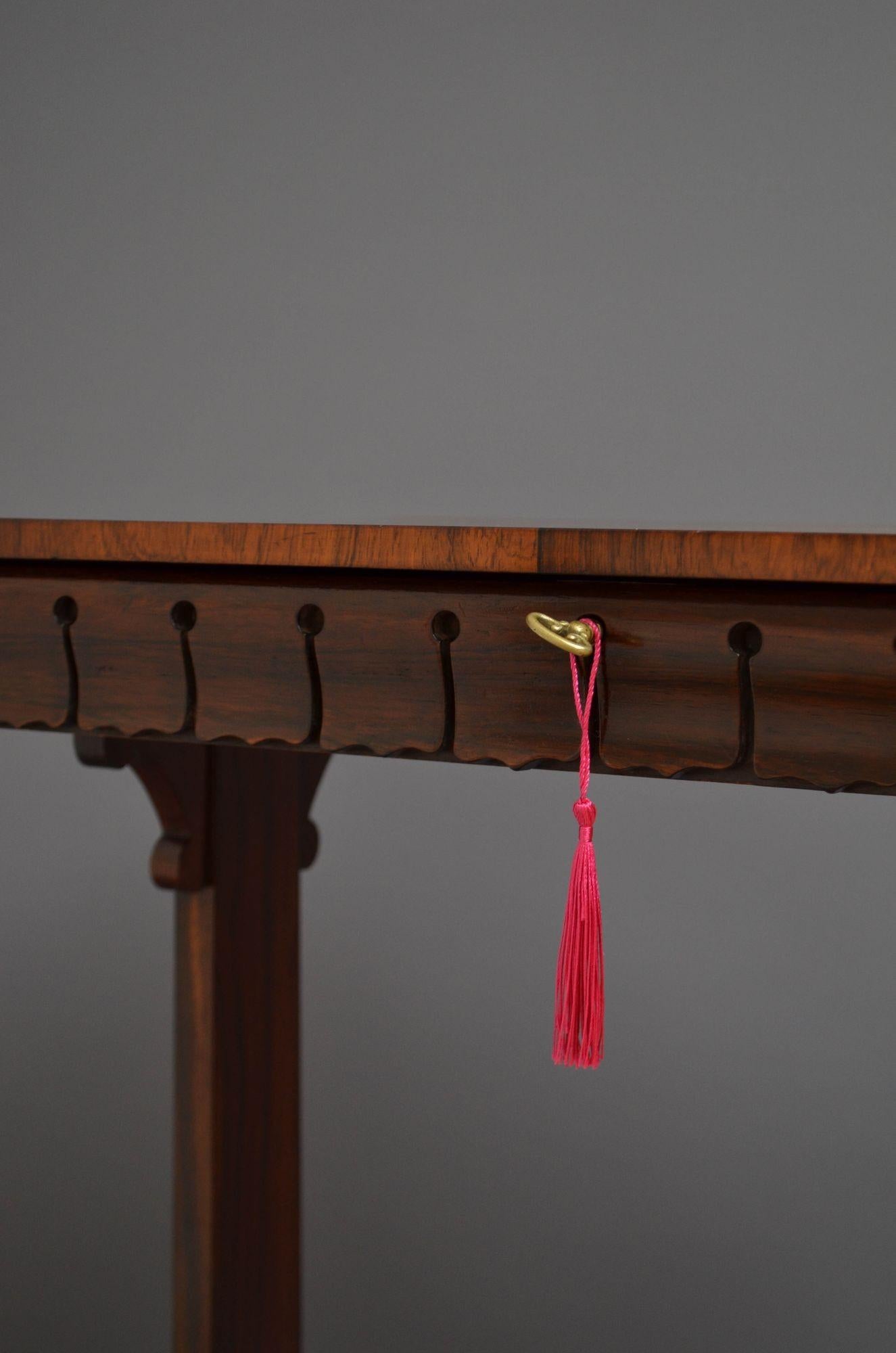 Table d'appoint anglaise William IV en bois de rose en vente 1