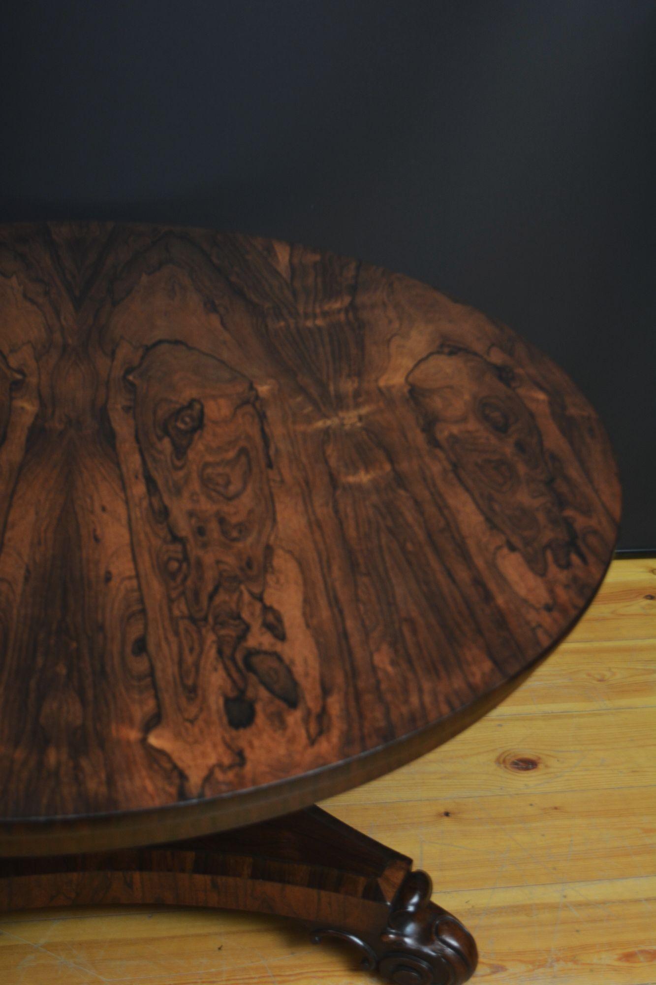 Table centrale anglaise William IV en bois de rose à plateau basculant en vente 1