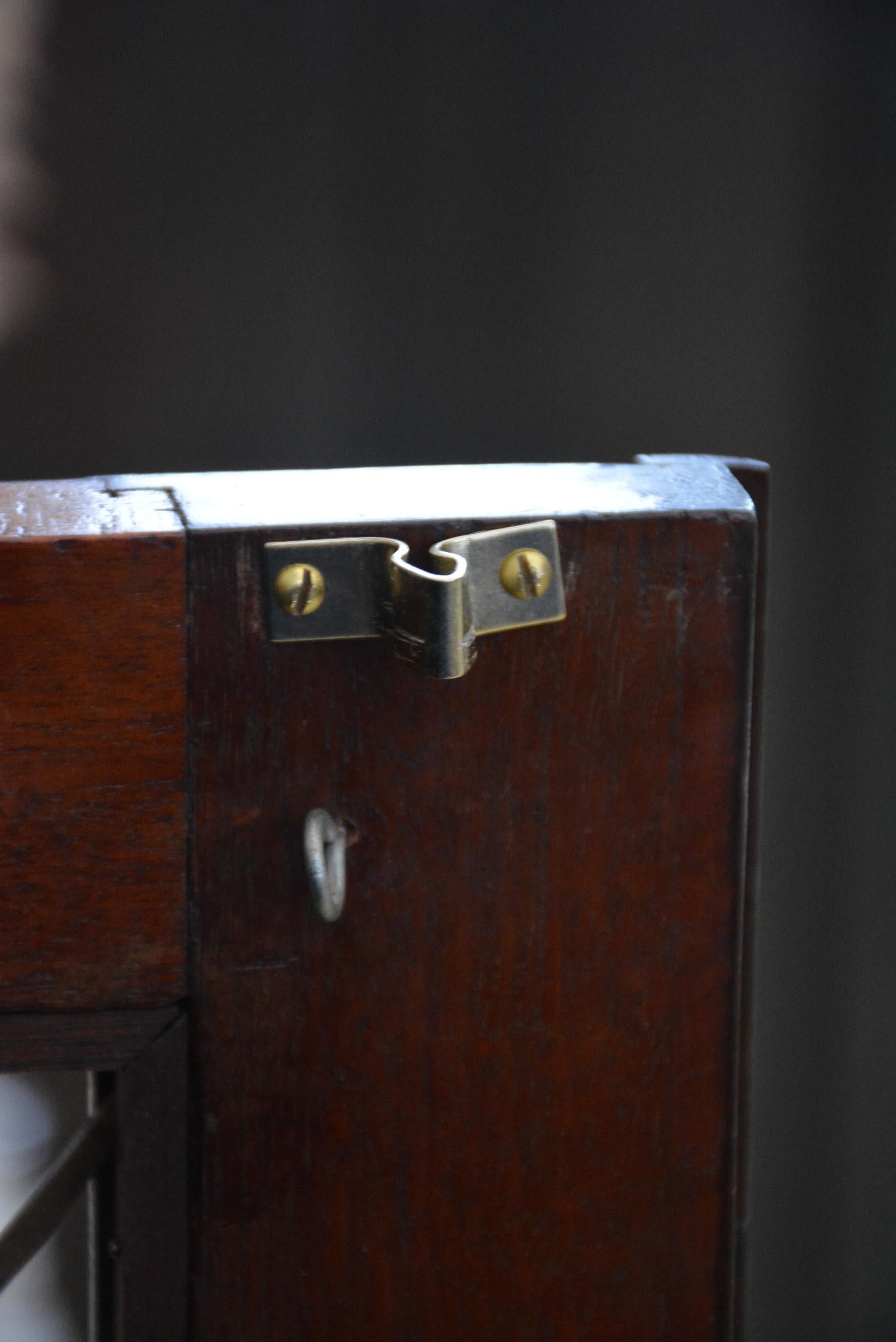 Aparador inglés Guillermo IV de palisandro c1840 en venta 10