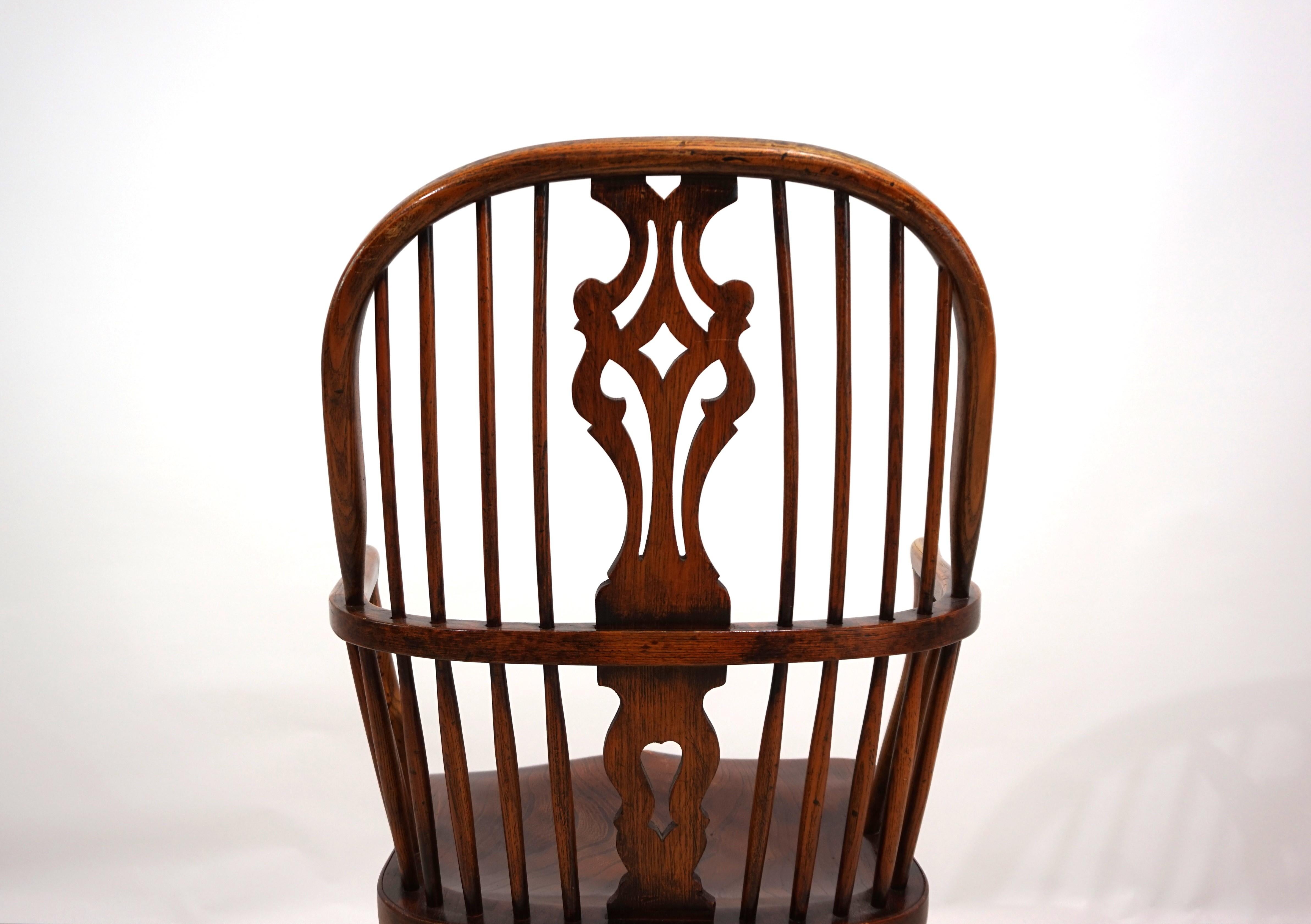 Belle Époque English Windsor chair with armrests For Sale