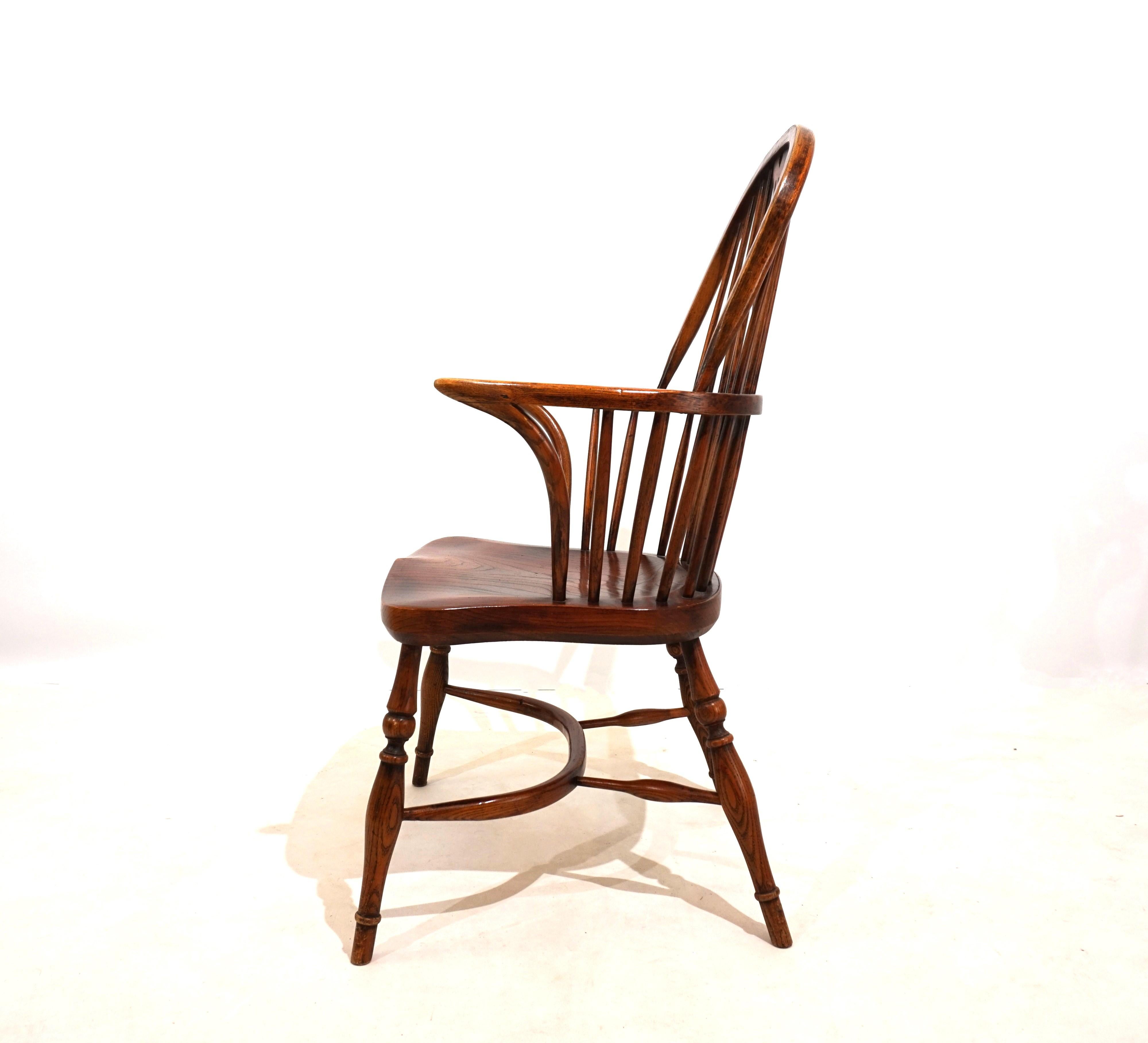 English Windsor chair with armrests In Good Condition For Sale In Ludwigslust, DE