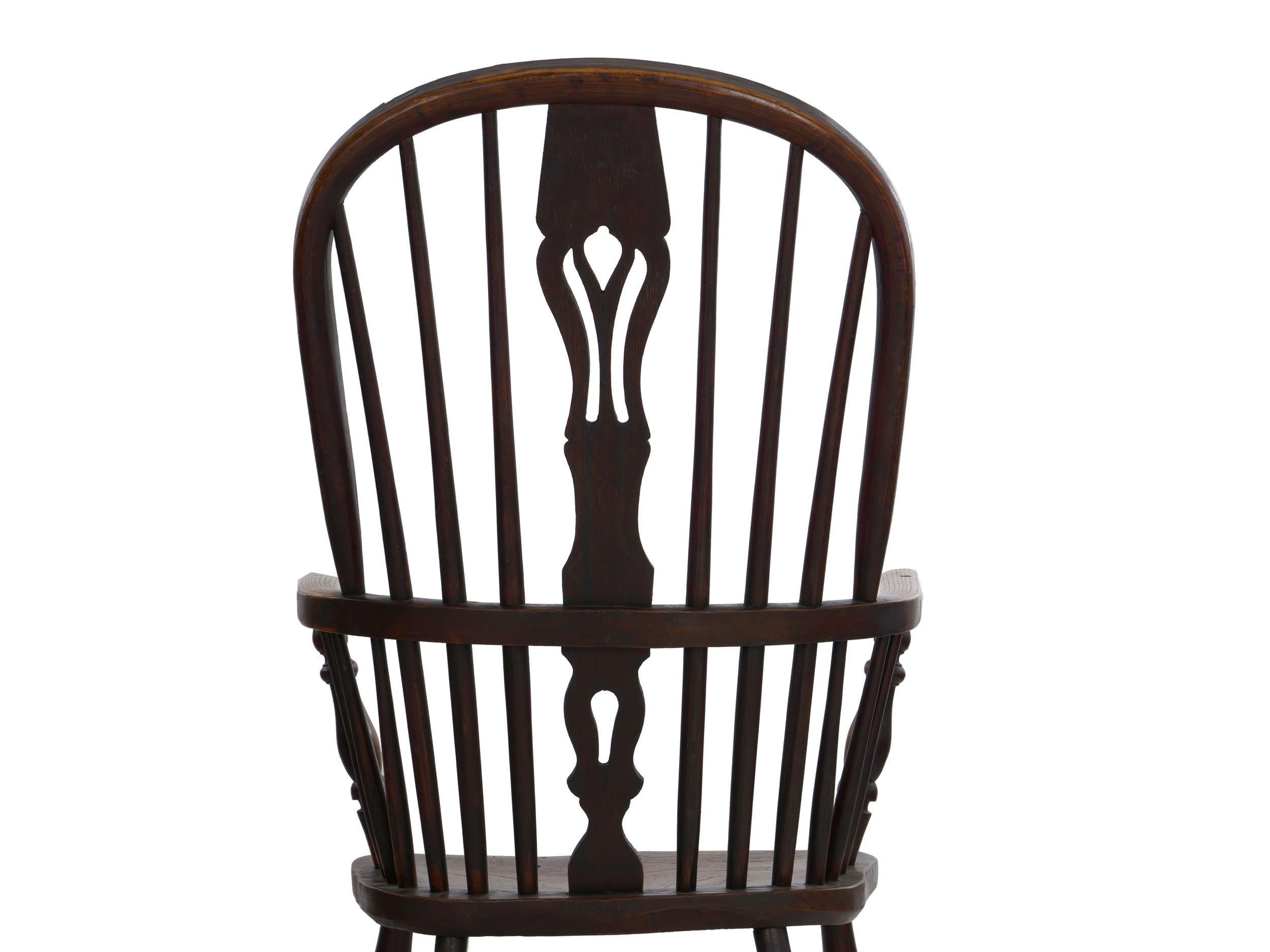 English Windsor Elm and Yew Antique Armchair, circa 1830-1850 2