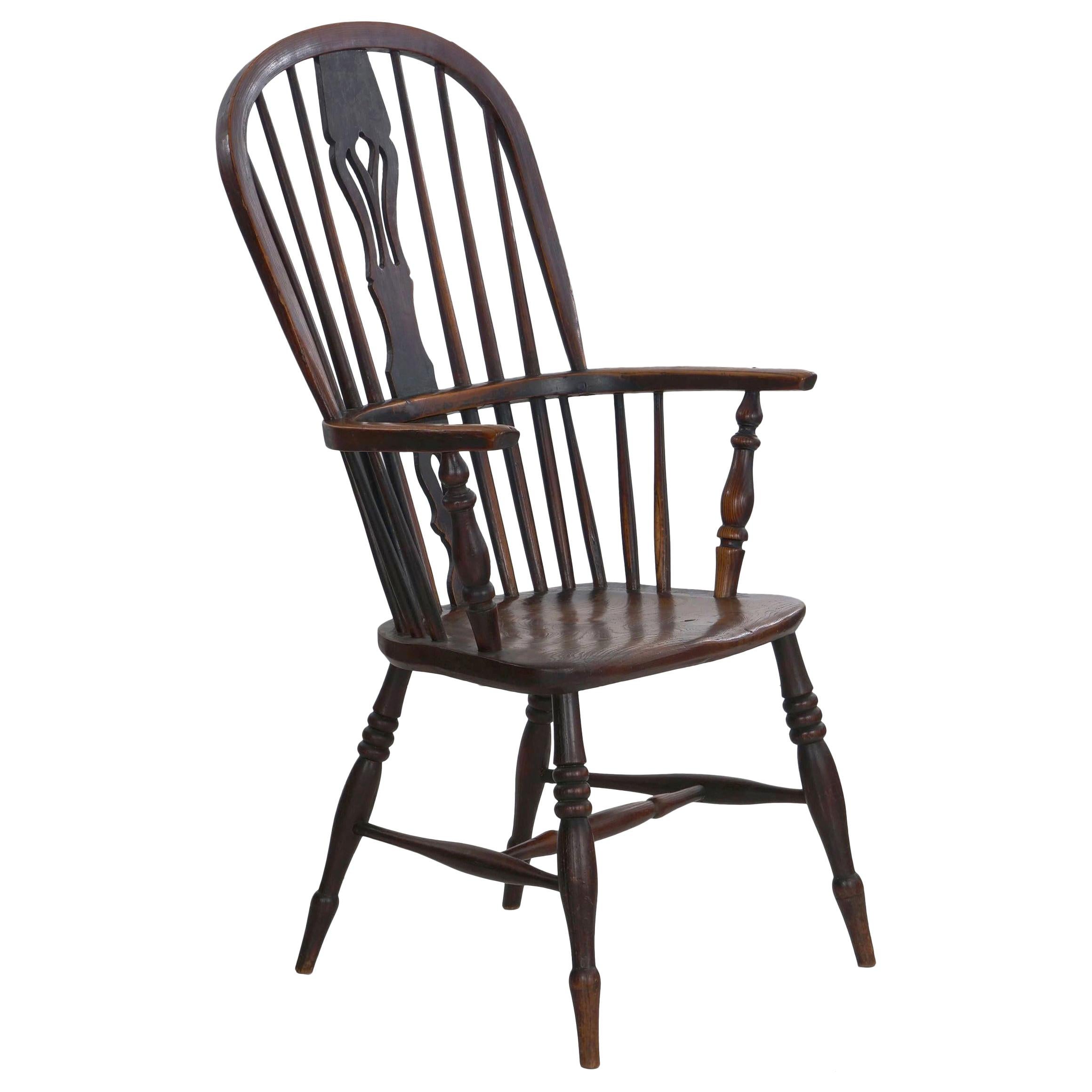 English Windsor Elm and Yew Antique Armchair, circa 1830-1850