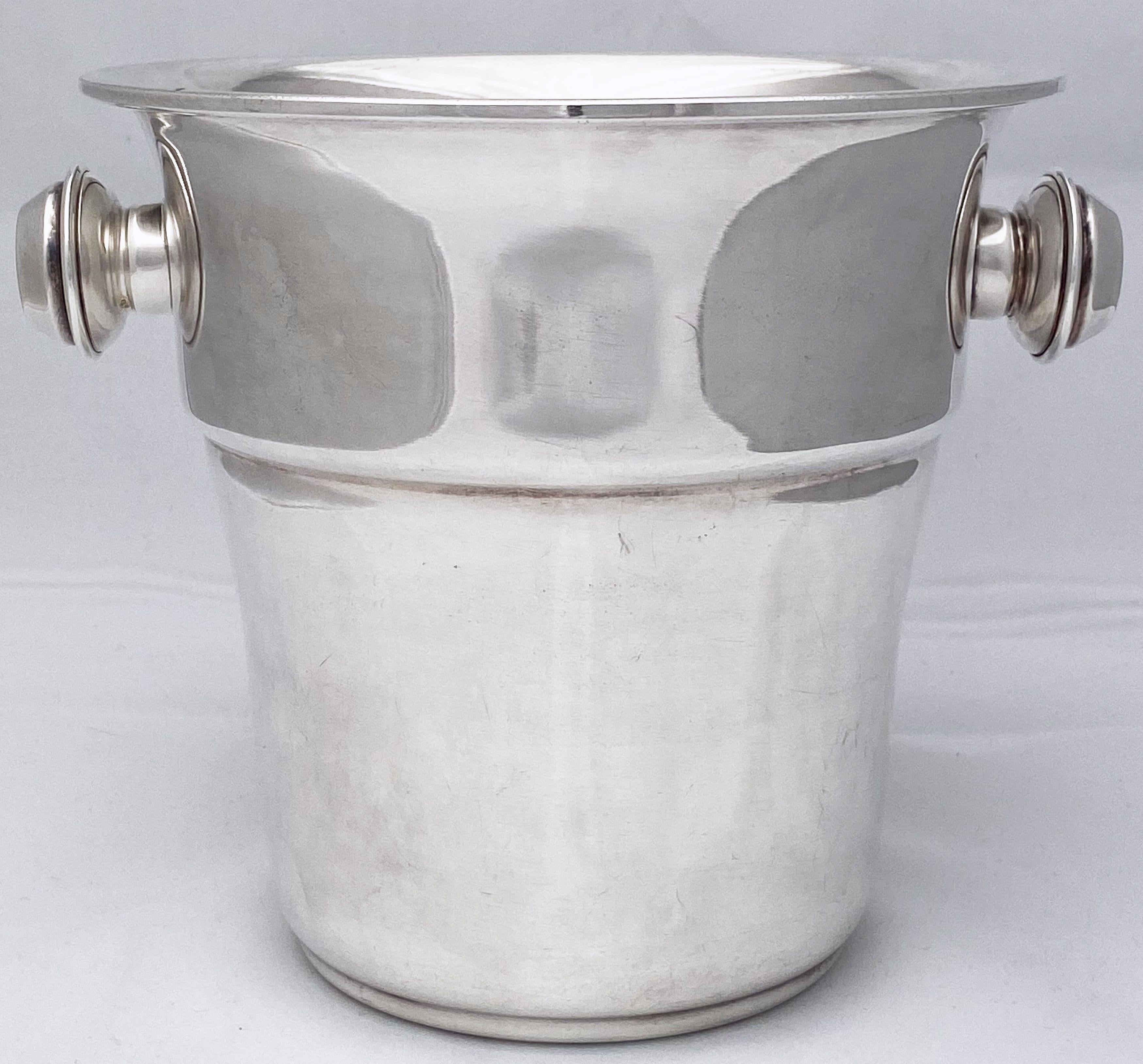 English Wine Cooler or Champagne Bucket In Good Condition In Austin, TX