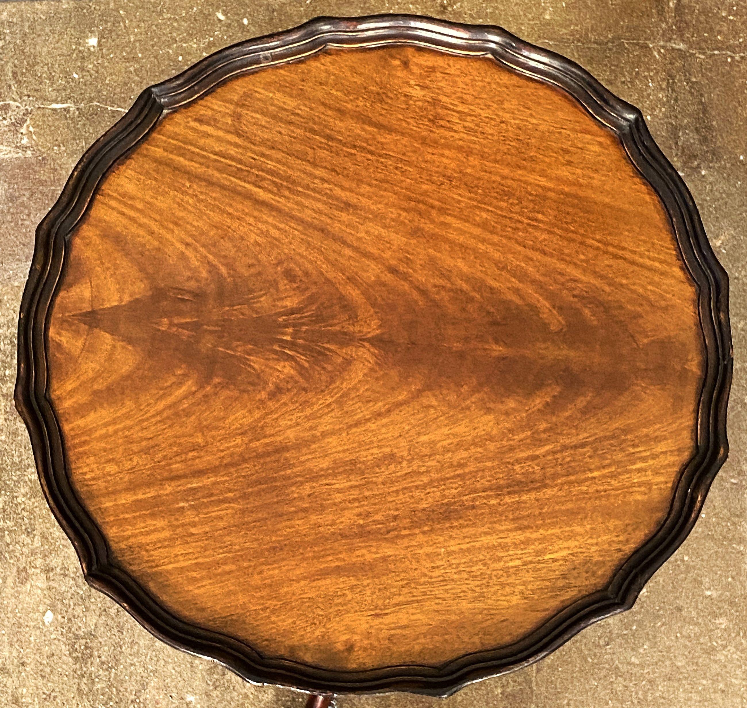 English Wine or Cocktail Table of Flame Walnut (Dia 15 3/4) 2