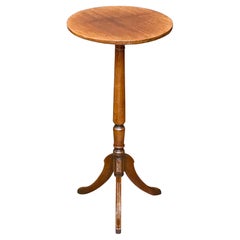 English Wine or Cocktail Table of Mahogany (Dia 13 3/4)