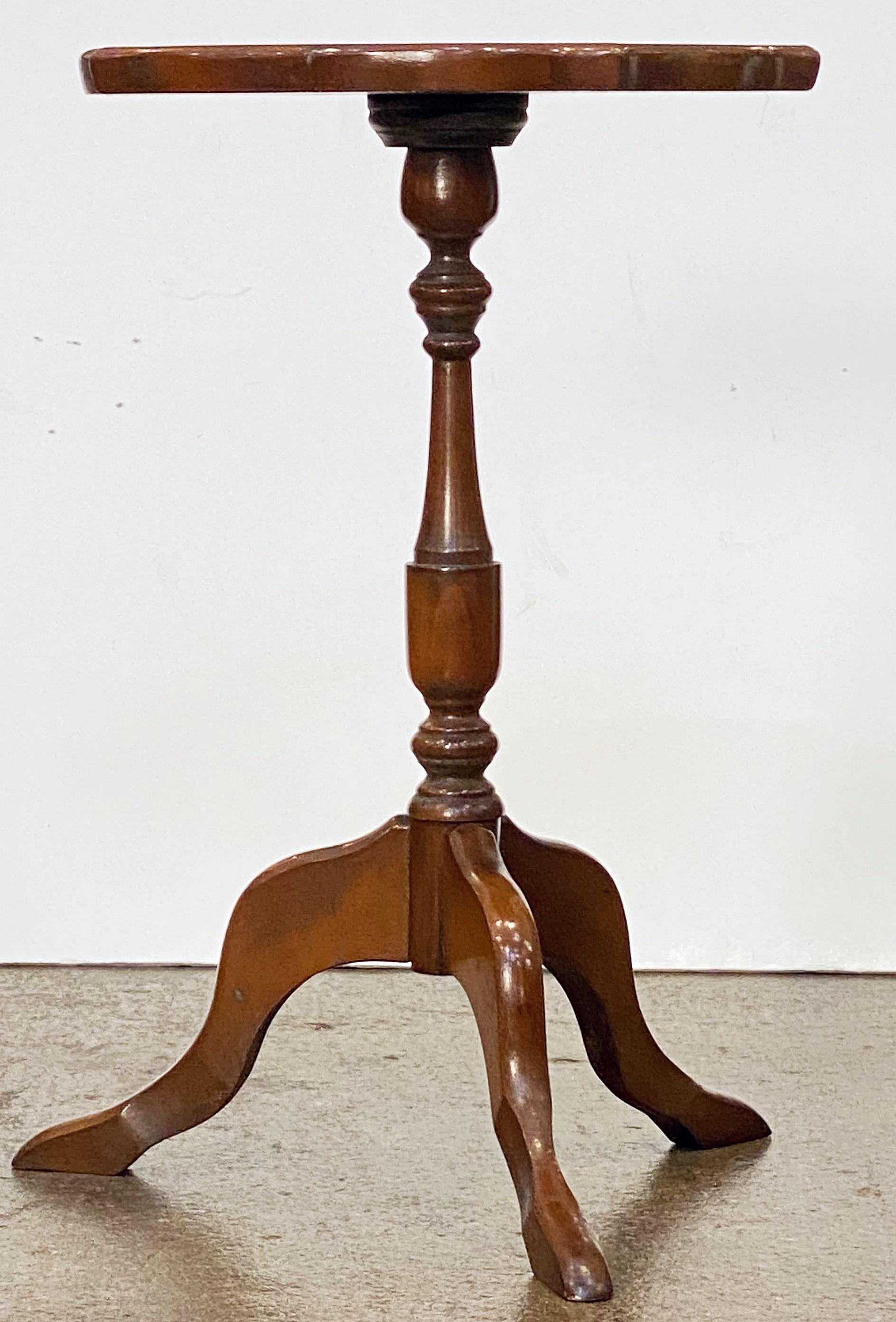 English Wine Table of Mahogany In Good Condition For Sale In Austin, TX