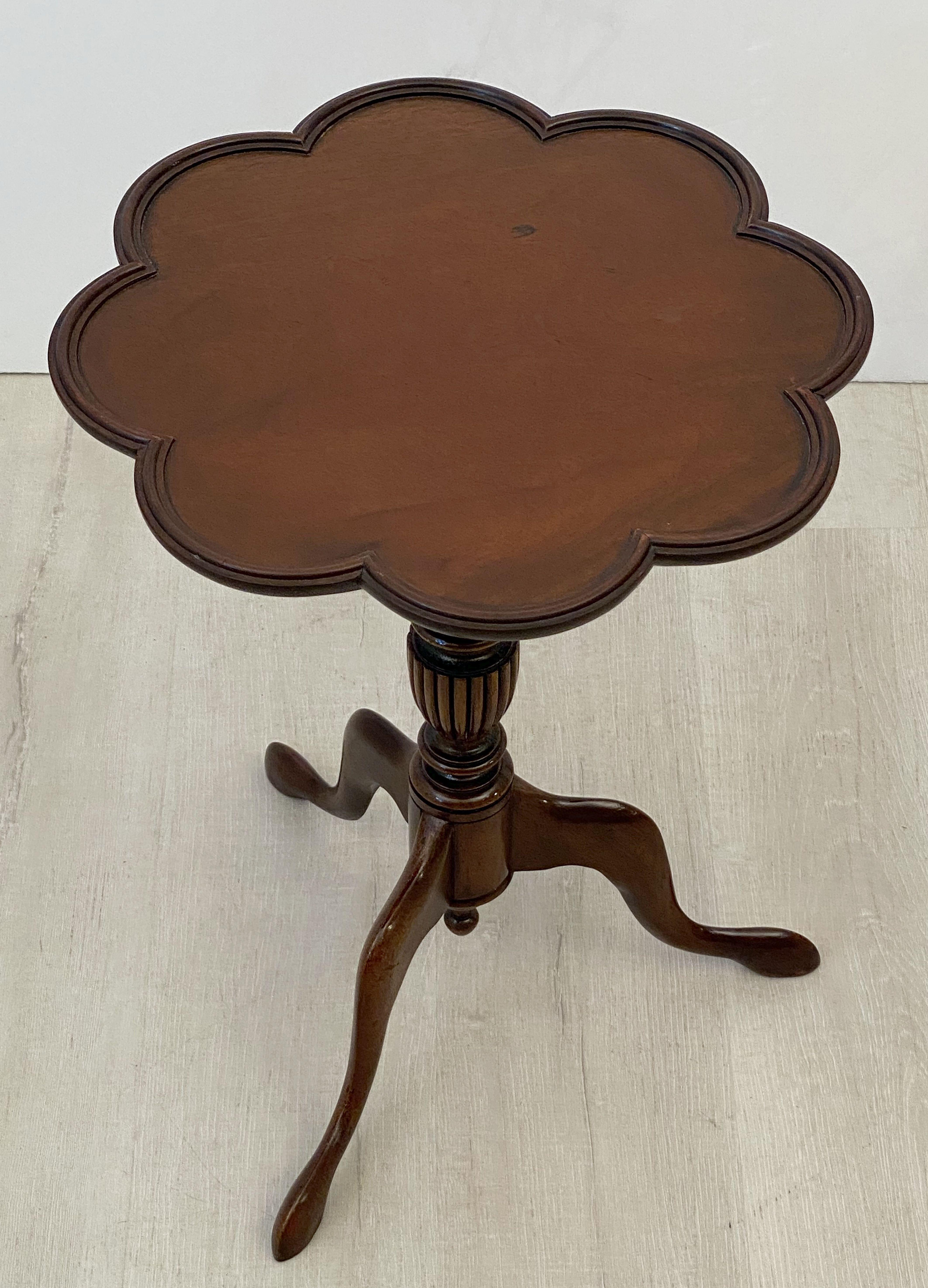 English Wine Table of Mahogany In Good Condition In Austin, TX