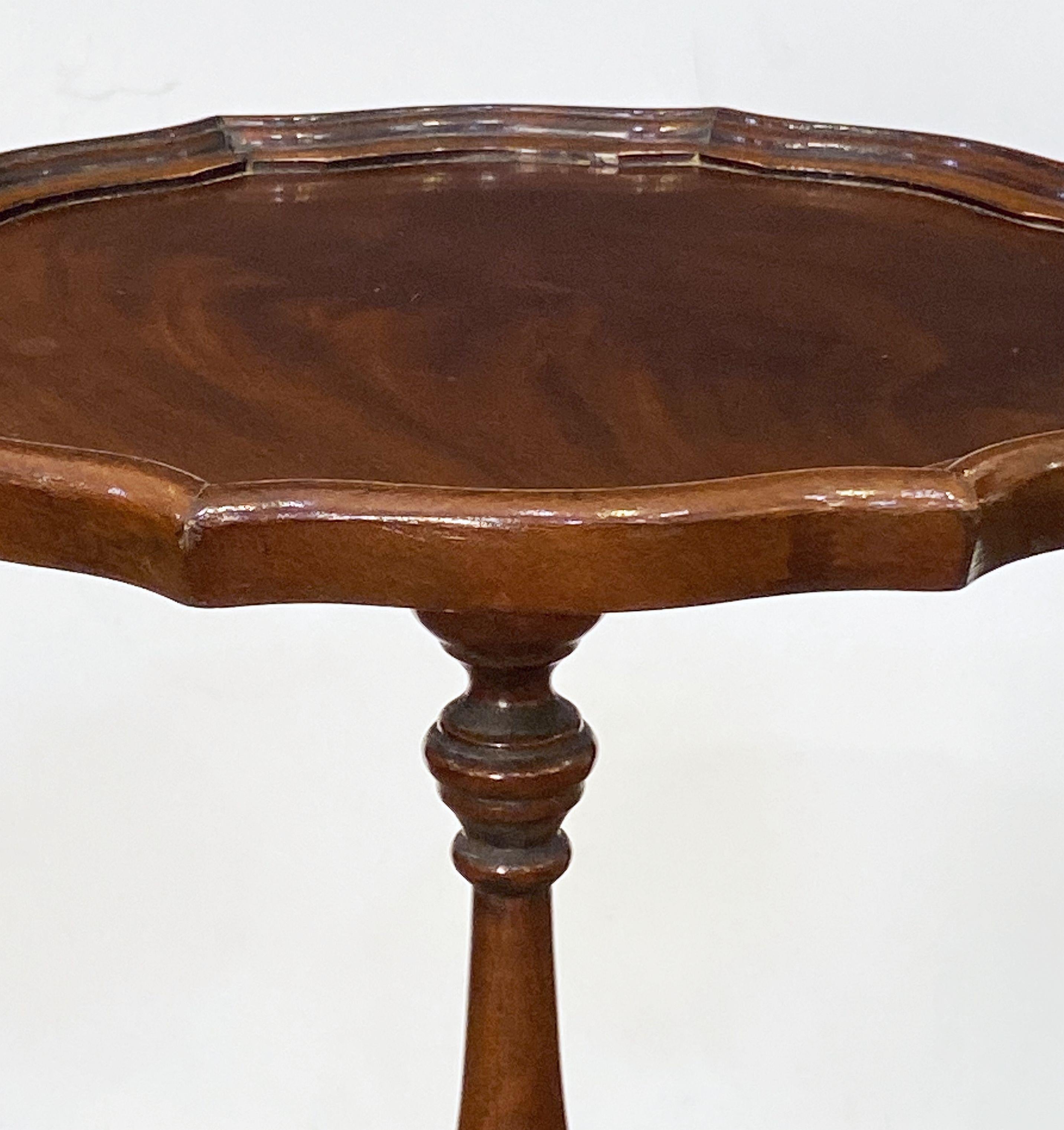 English Wine Table of Mahogany For Sale 2