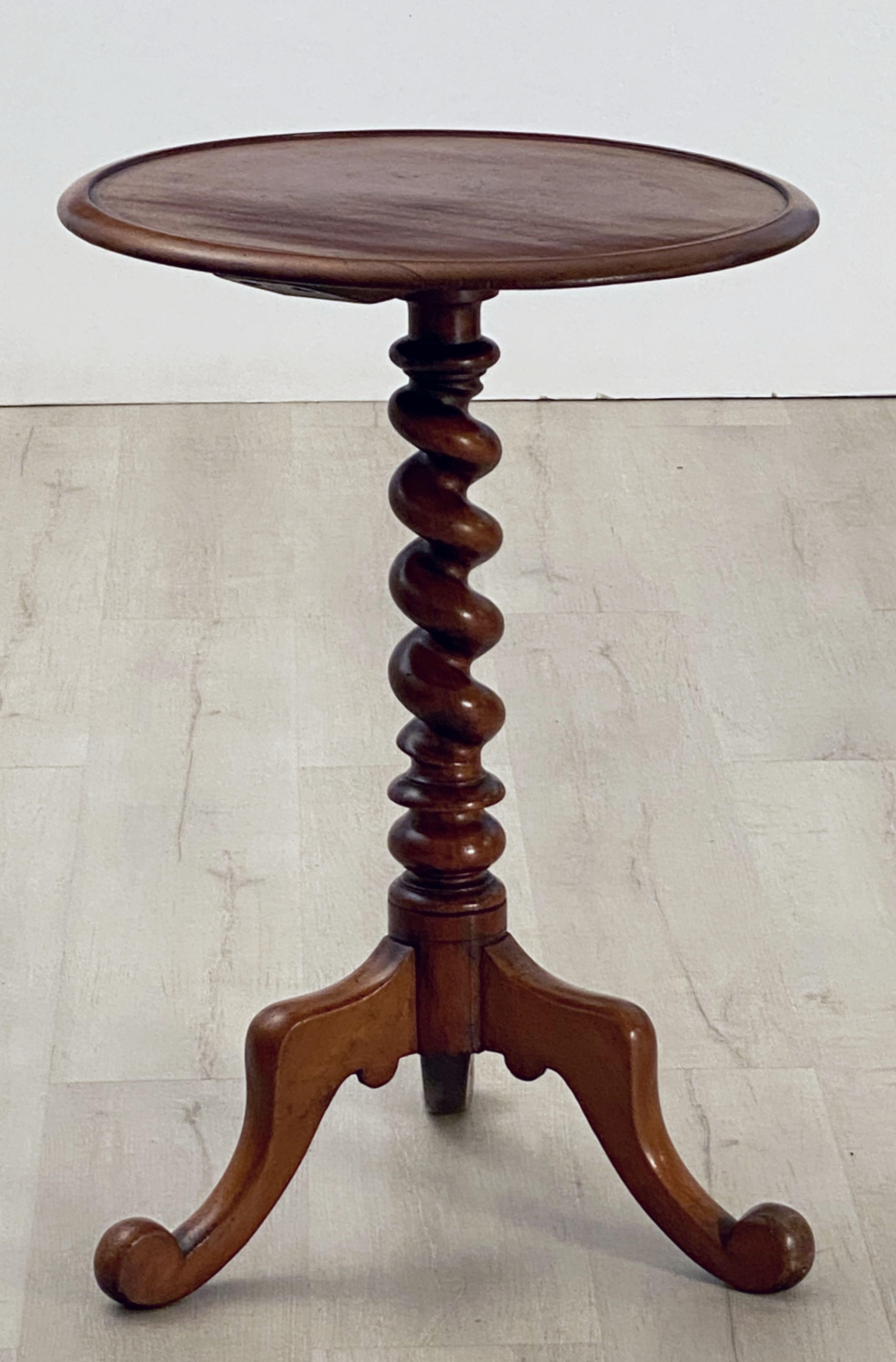 English Wine Table of Mahogany with Barley Twist Stem In Good Condition In Austin, TX