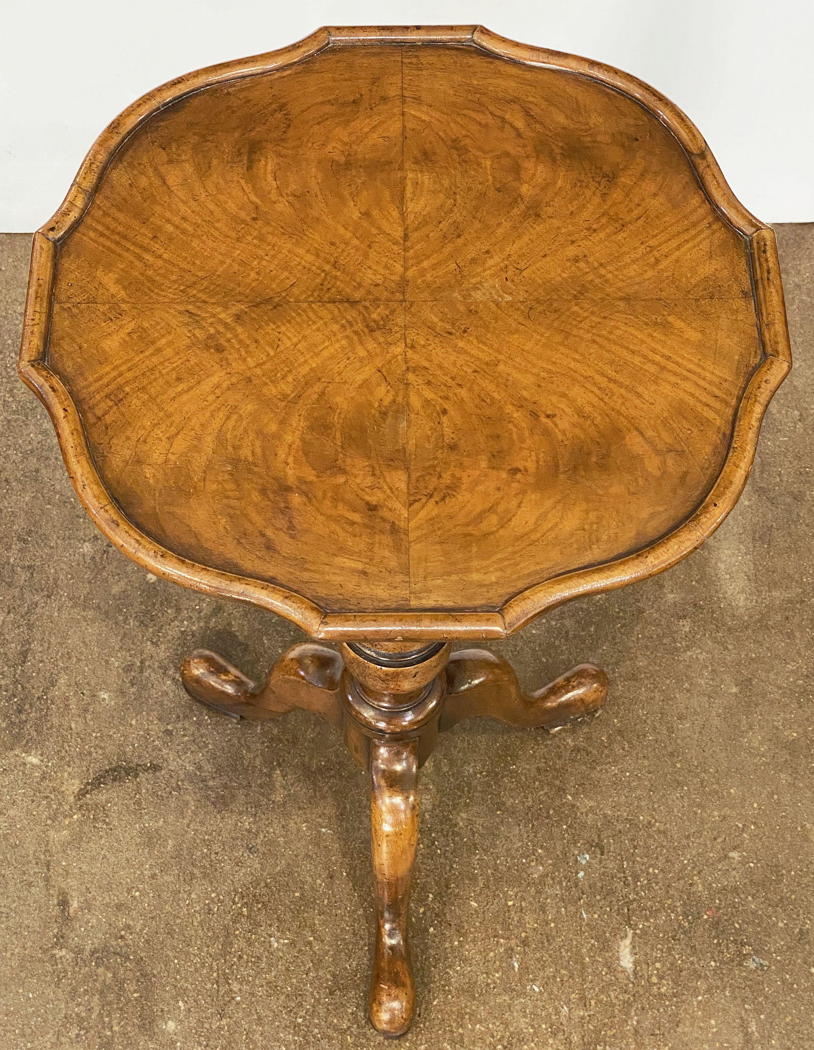 English Wine Table of Walnut For Sale 7