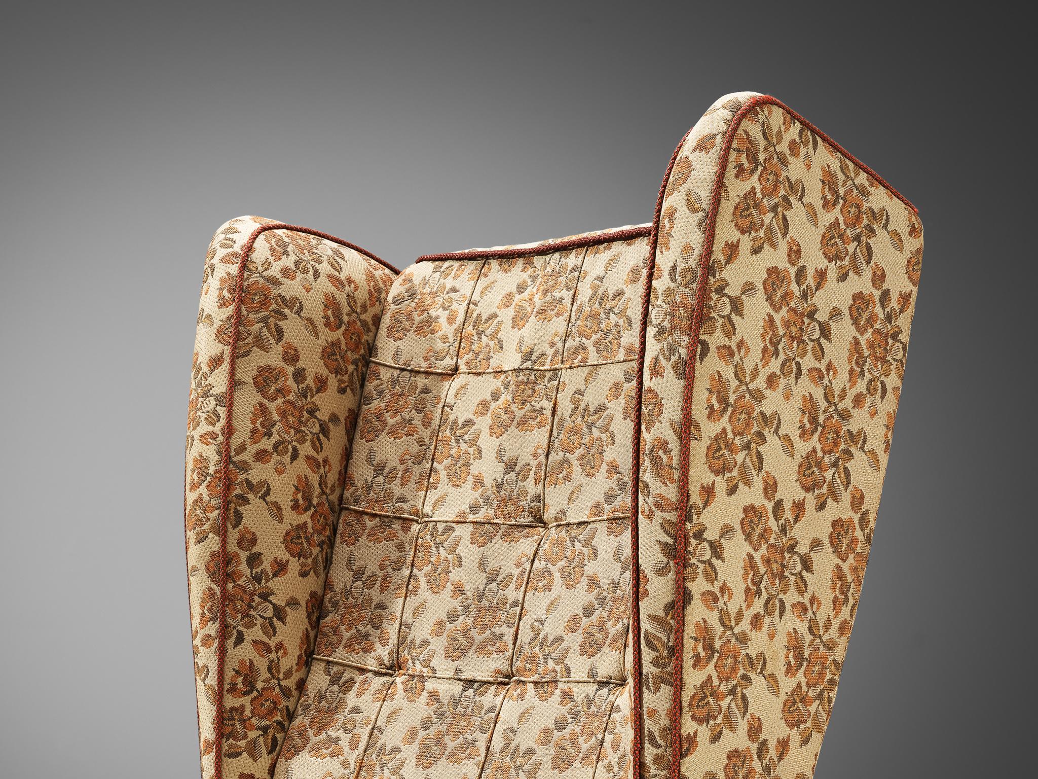 Wingback Armchair in Beige Floral Upholstery  In Good Condition For Sale In Waalwijk, NL