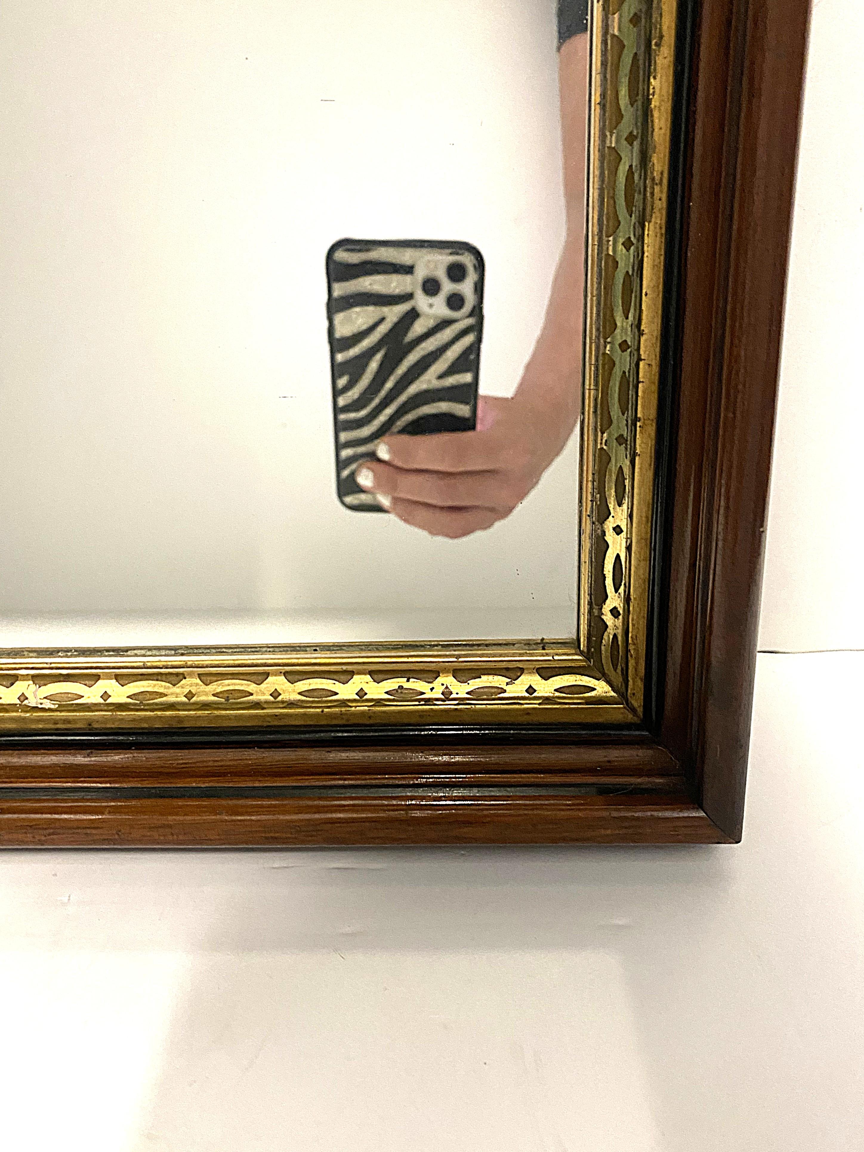 English Wood and Gold Giltwood Framed Wall Mirror In Good Condition For Sale In New York, NY