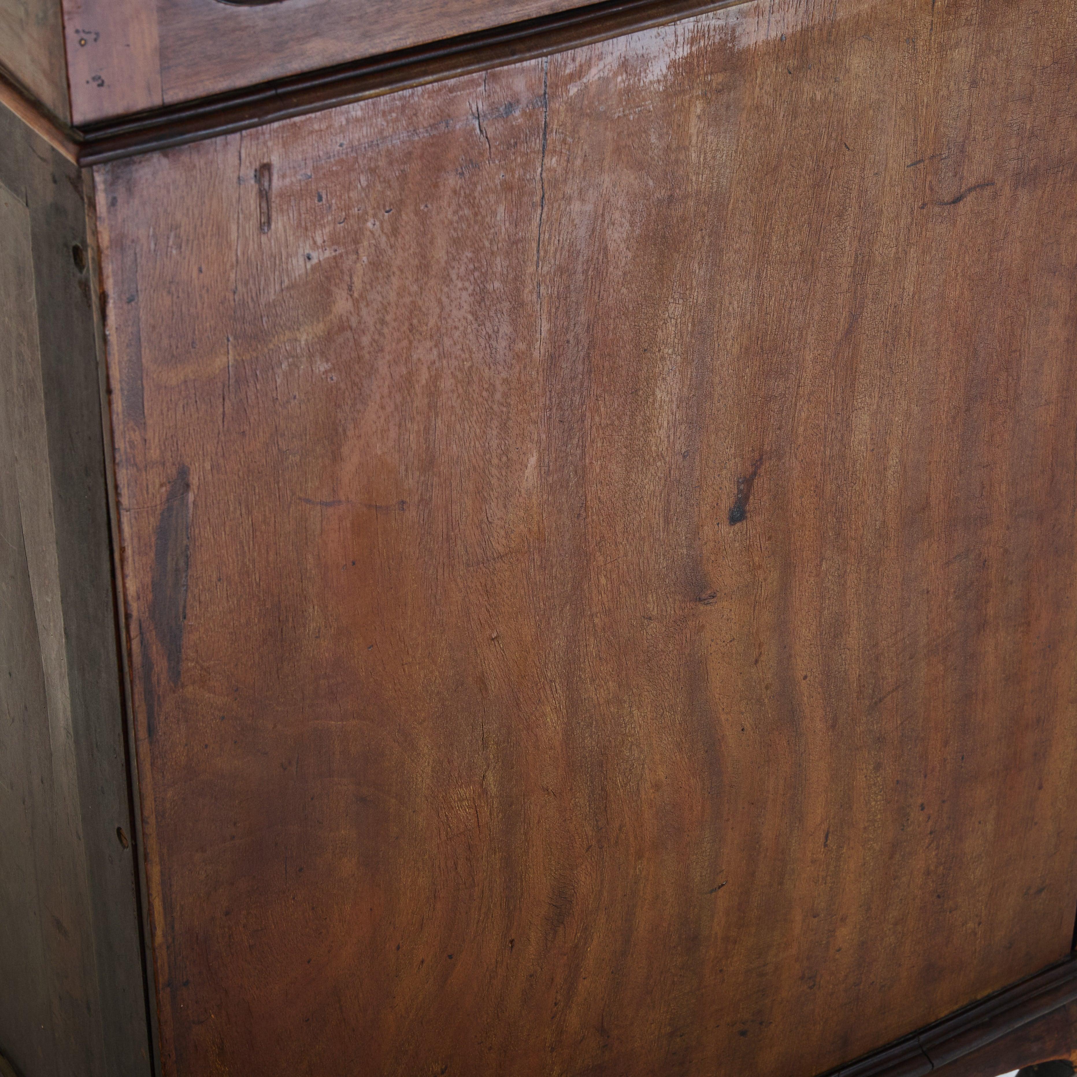 English Wood Display Cabinet on Wheels With Glass Shelves, 19th Century For Sale 3
