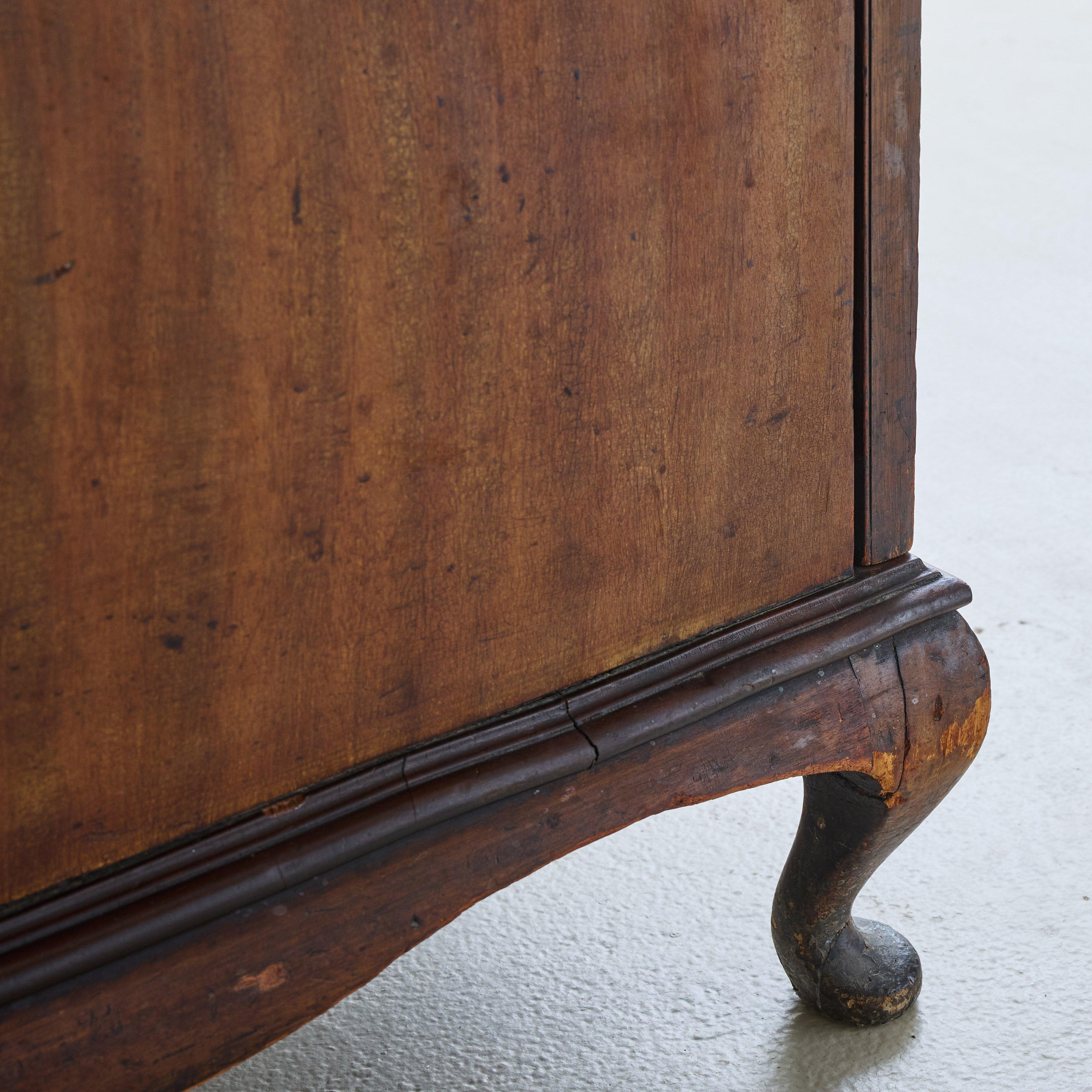 English Wood Display Cabinet on Wheels With Glass Shelves, 19th Century For Sale 4