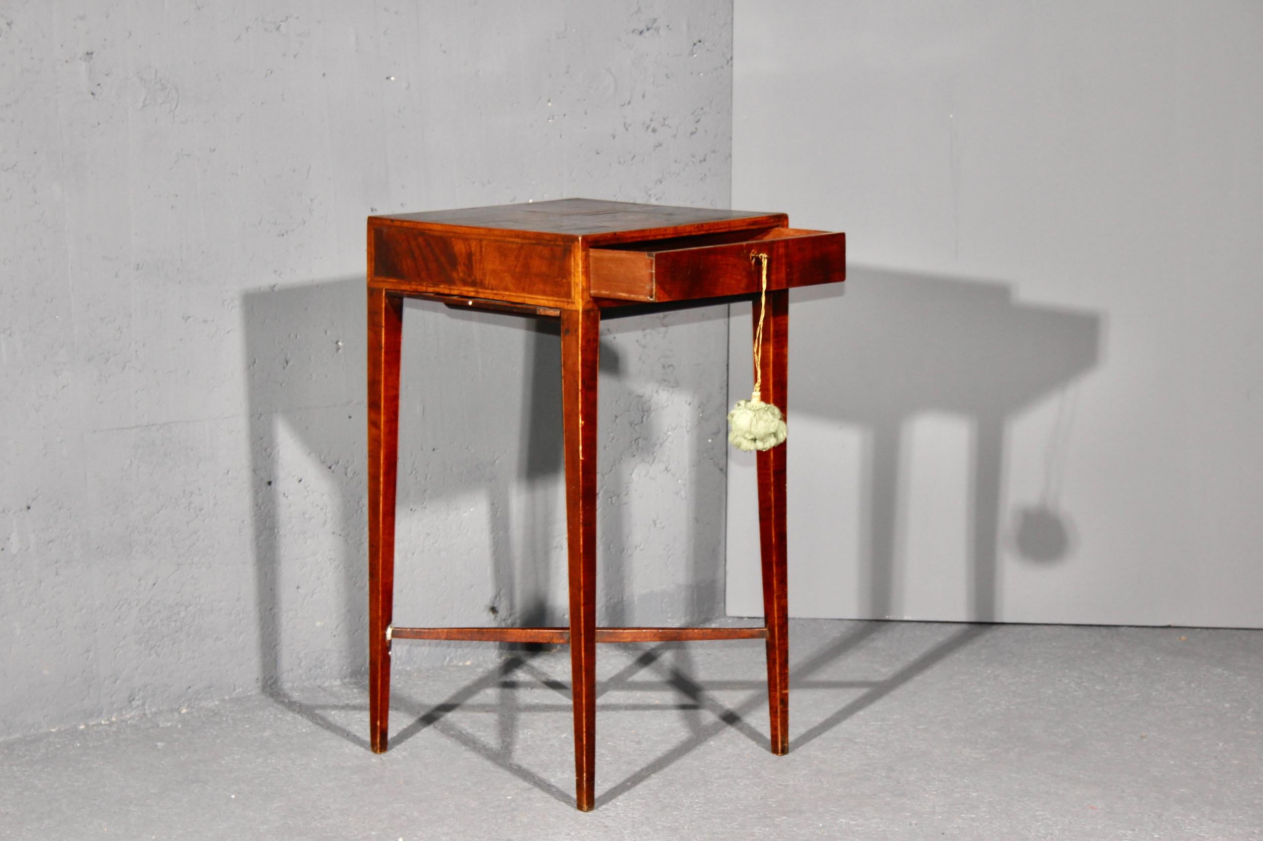 Anglais Guéridon Wood Wood en vente