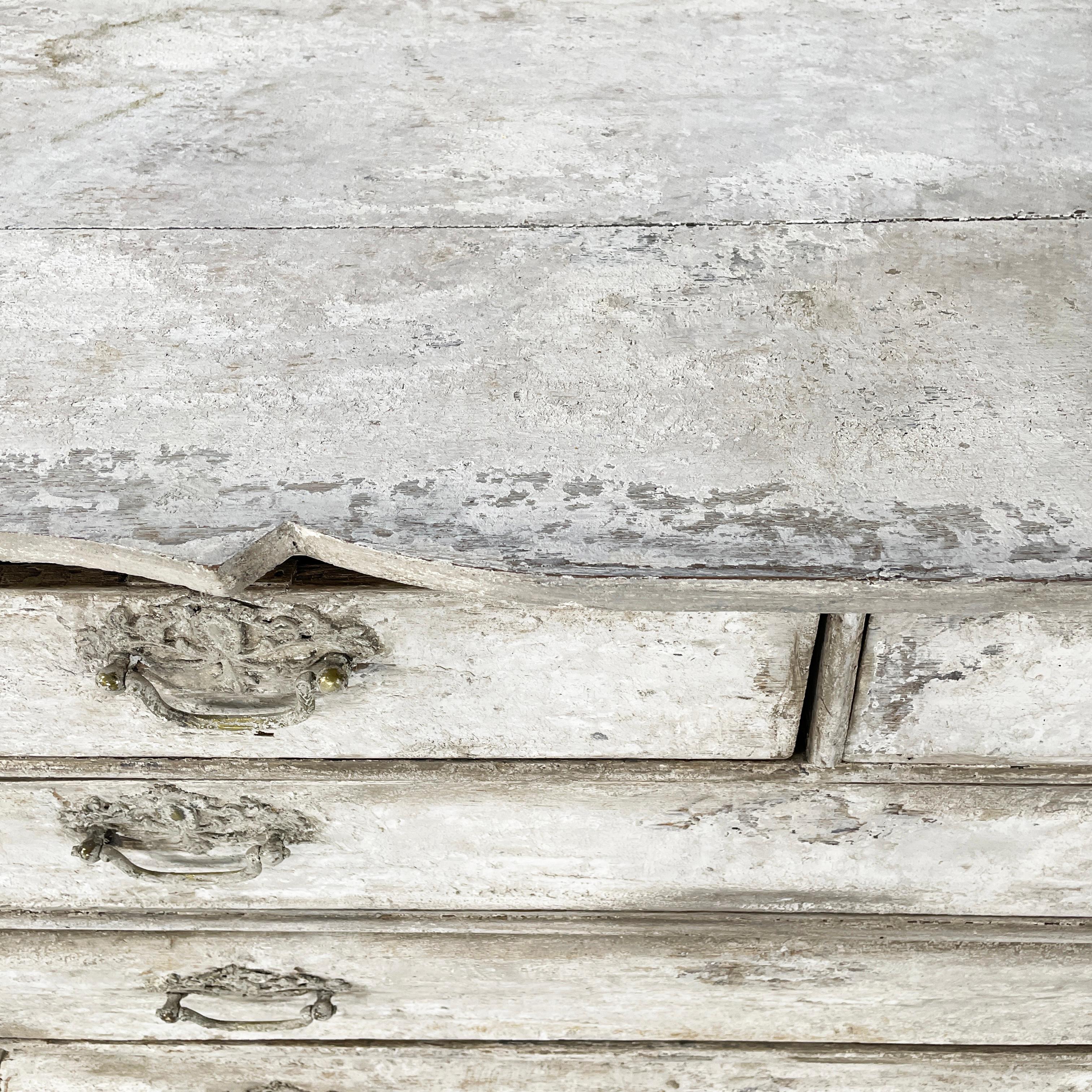 English Wooden chest of drawers with not-uniform white finish, 1700s 7