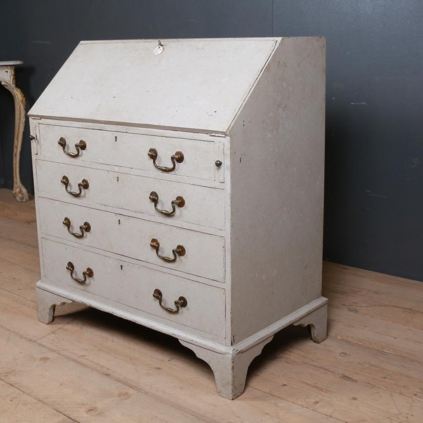 Early 19th century English painted writing bureau, 1820.

Dimensions:
33.5 inches (85 cms) wide
19 inches (48 cms) deep
38 inches (97 cms) high.

 