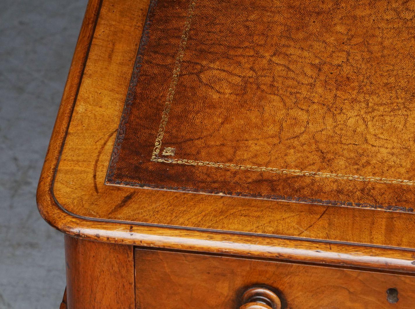 English Writing Desk or Table of Mahogany with Leather Top from the 19th Century 13