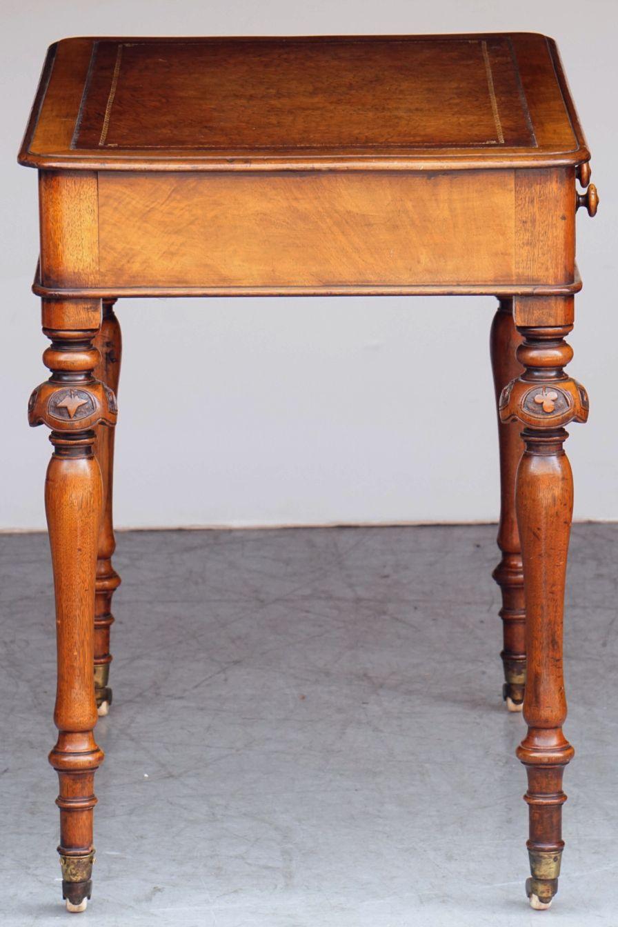 English Writing Desk or Table of Mahogany with Leather Top from the 19th Century 1