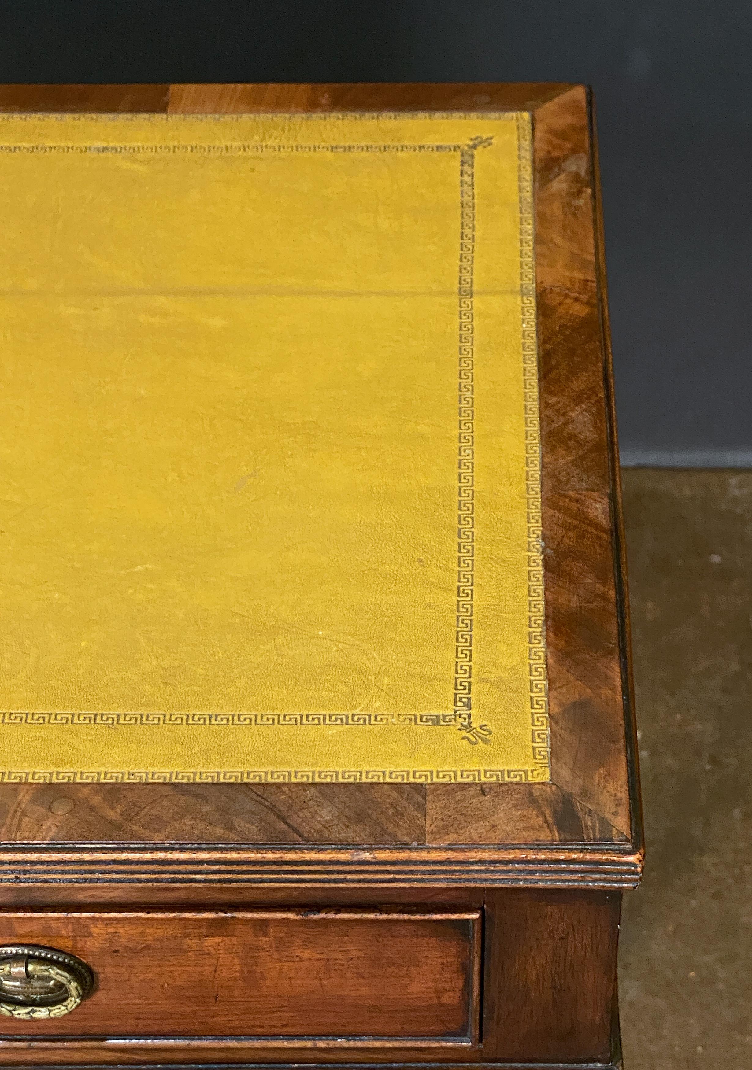 English Writing Table or Desk of Mahogany with Leather Top For Sale 7