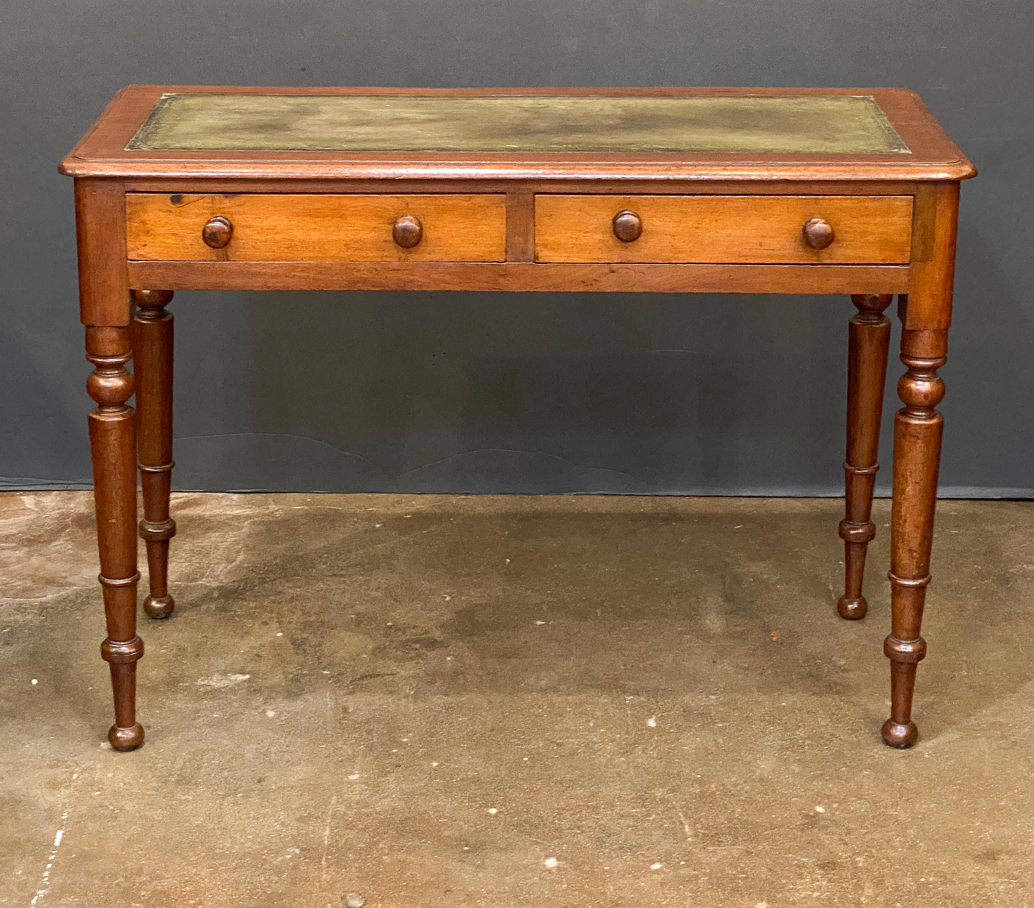 English Writing Table or Desk of Mahogany with Leather Top For Sale 1