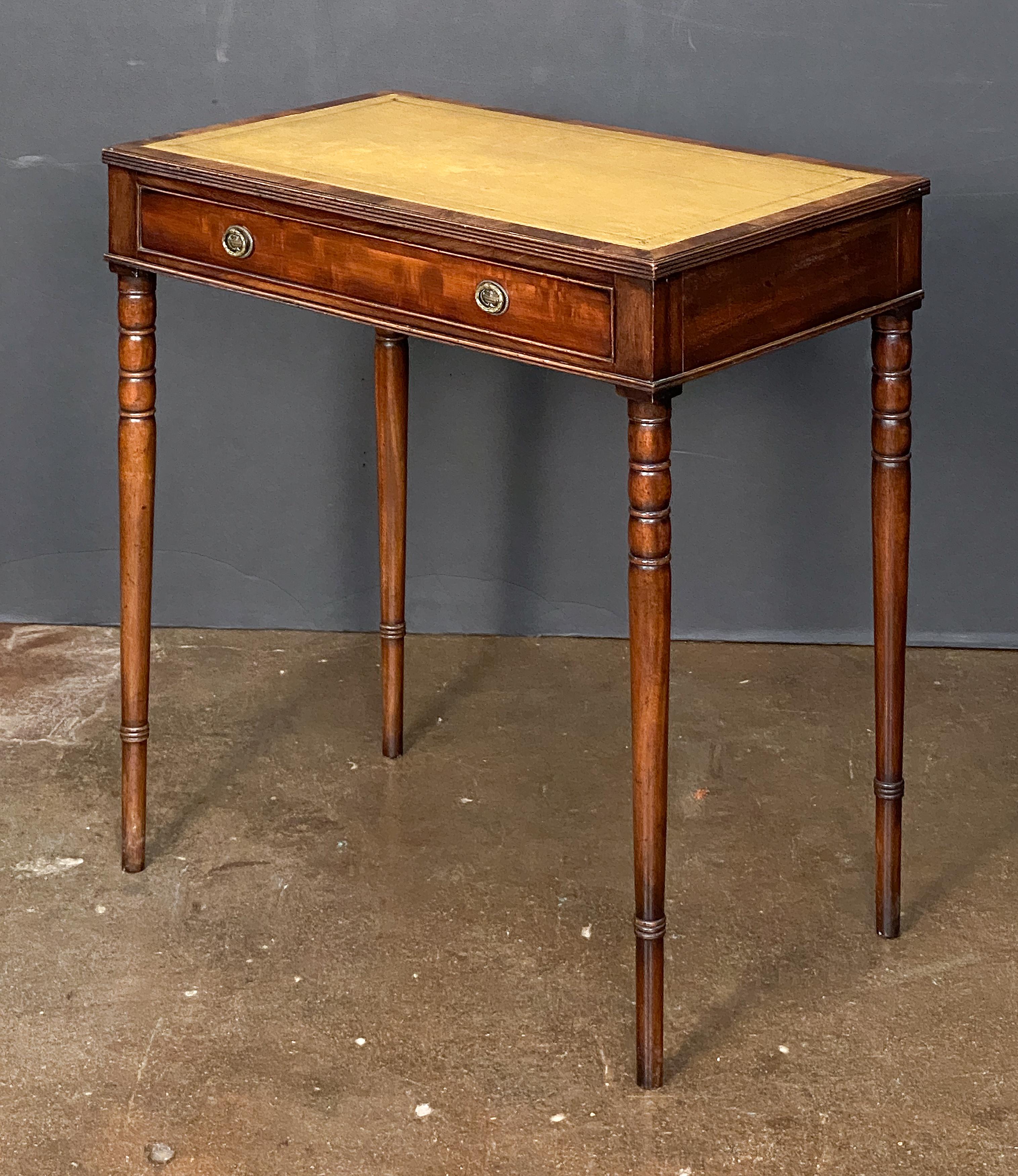 English Writing Table or Desk of Mahogany with Leather Top For Sale 1