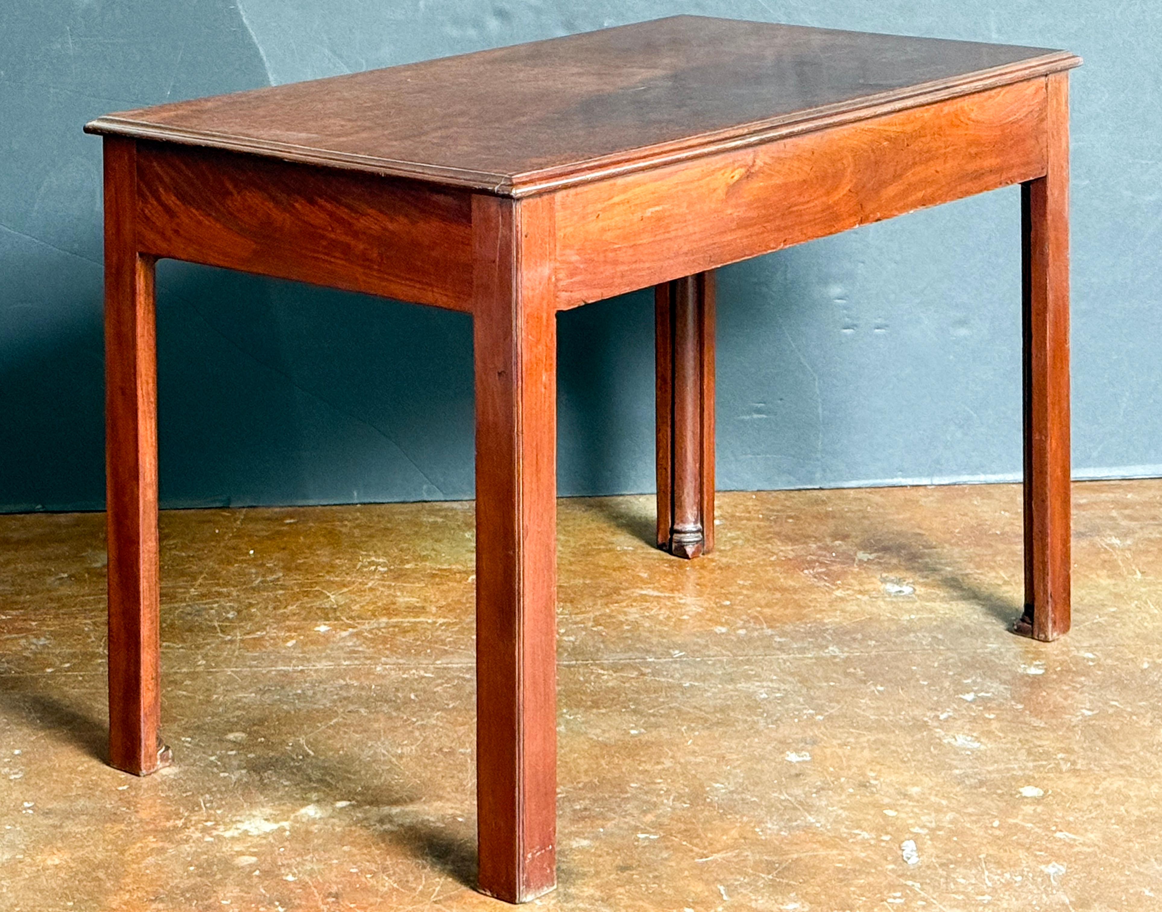 English Writing Table or Desk of Mahogany with Slide from the Georgian Period For Sale 10