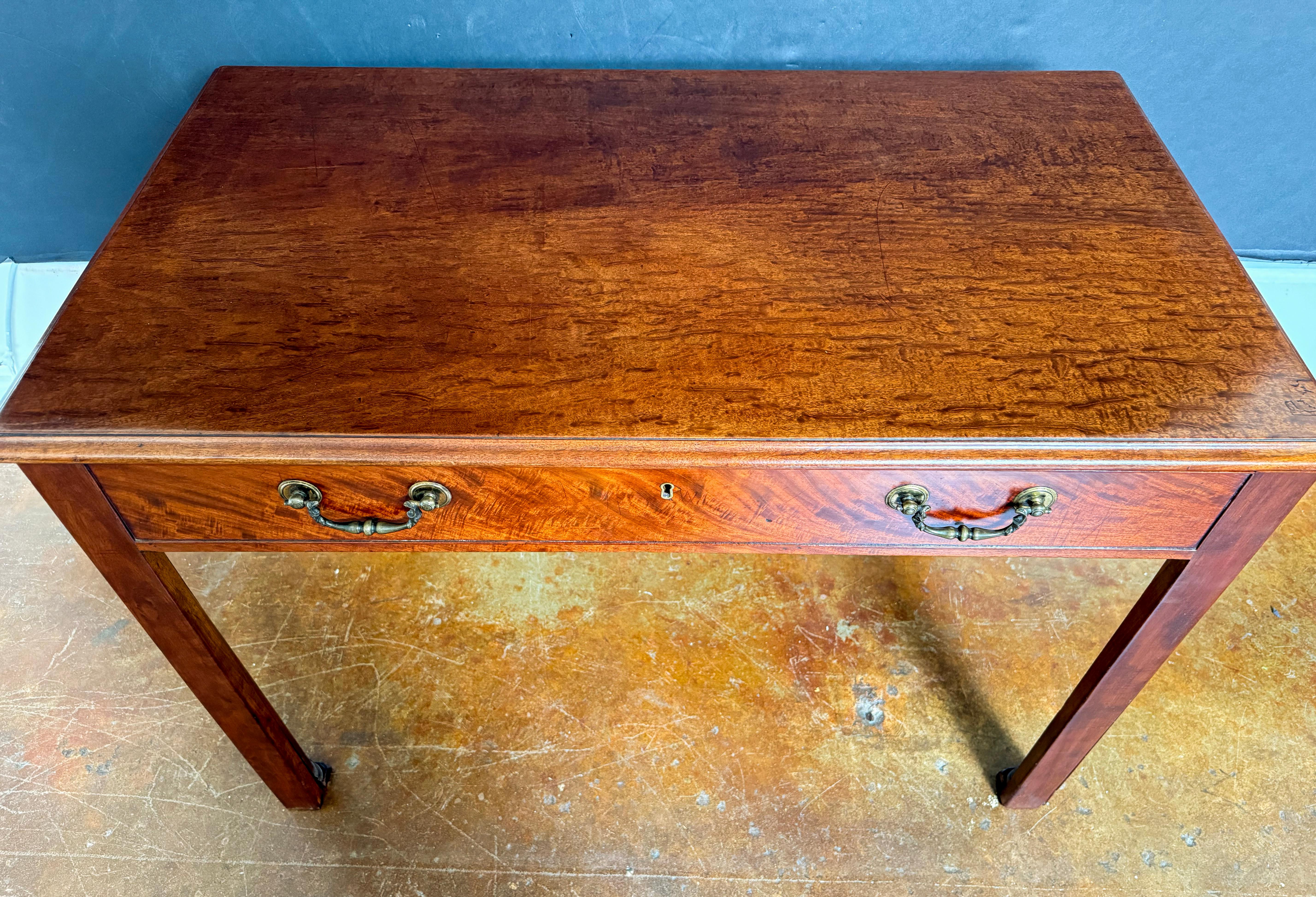 English Writing Table or Desk of Mahogany with Slide from the Georgian Period For Sale 12