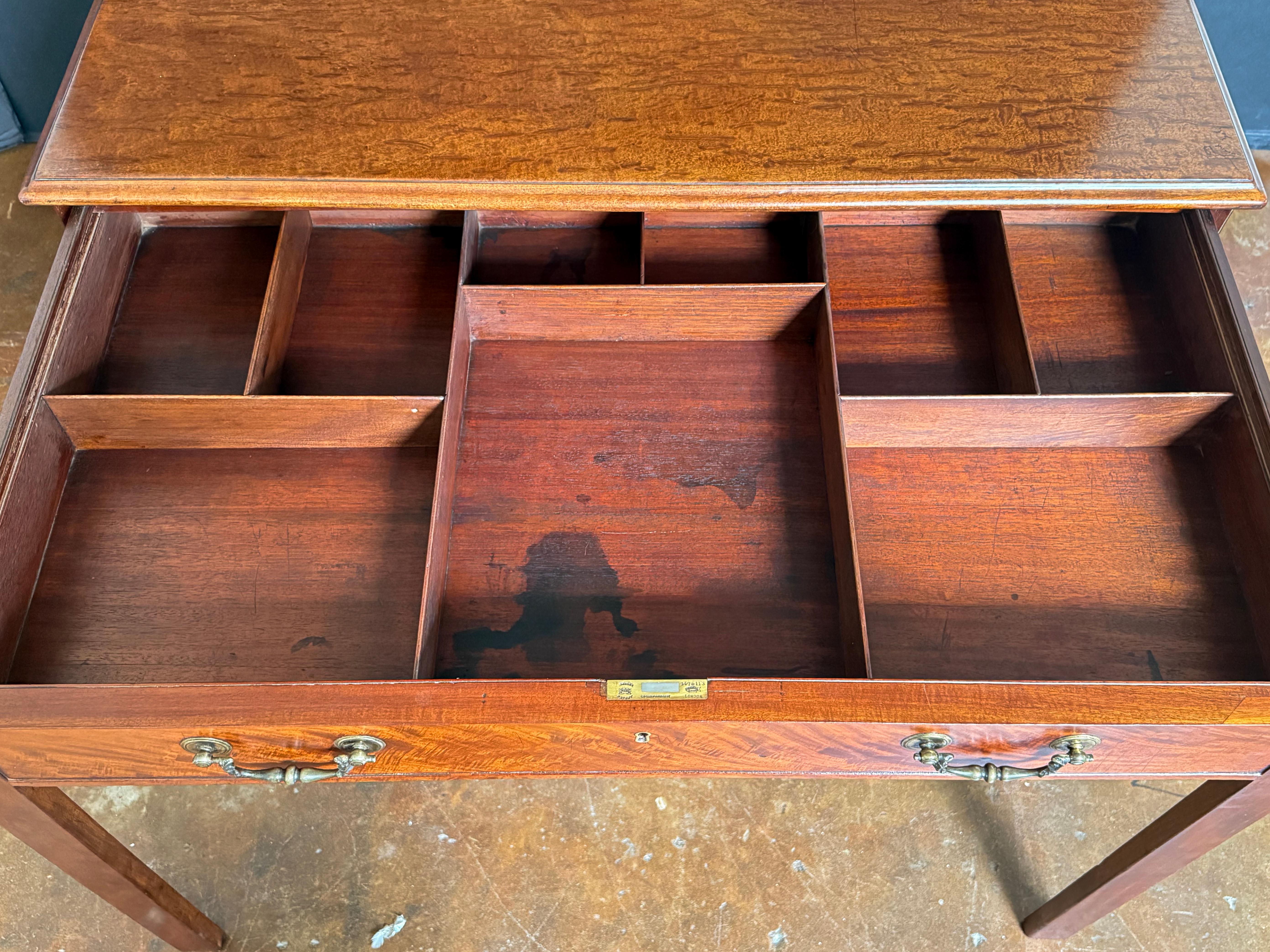 English Writing Table or Desk of Mahogany with Slide from the Georgian Period For Sale 4