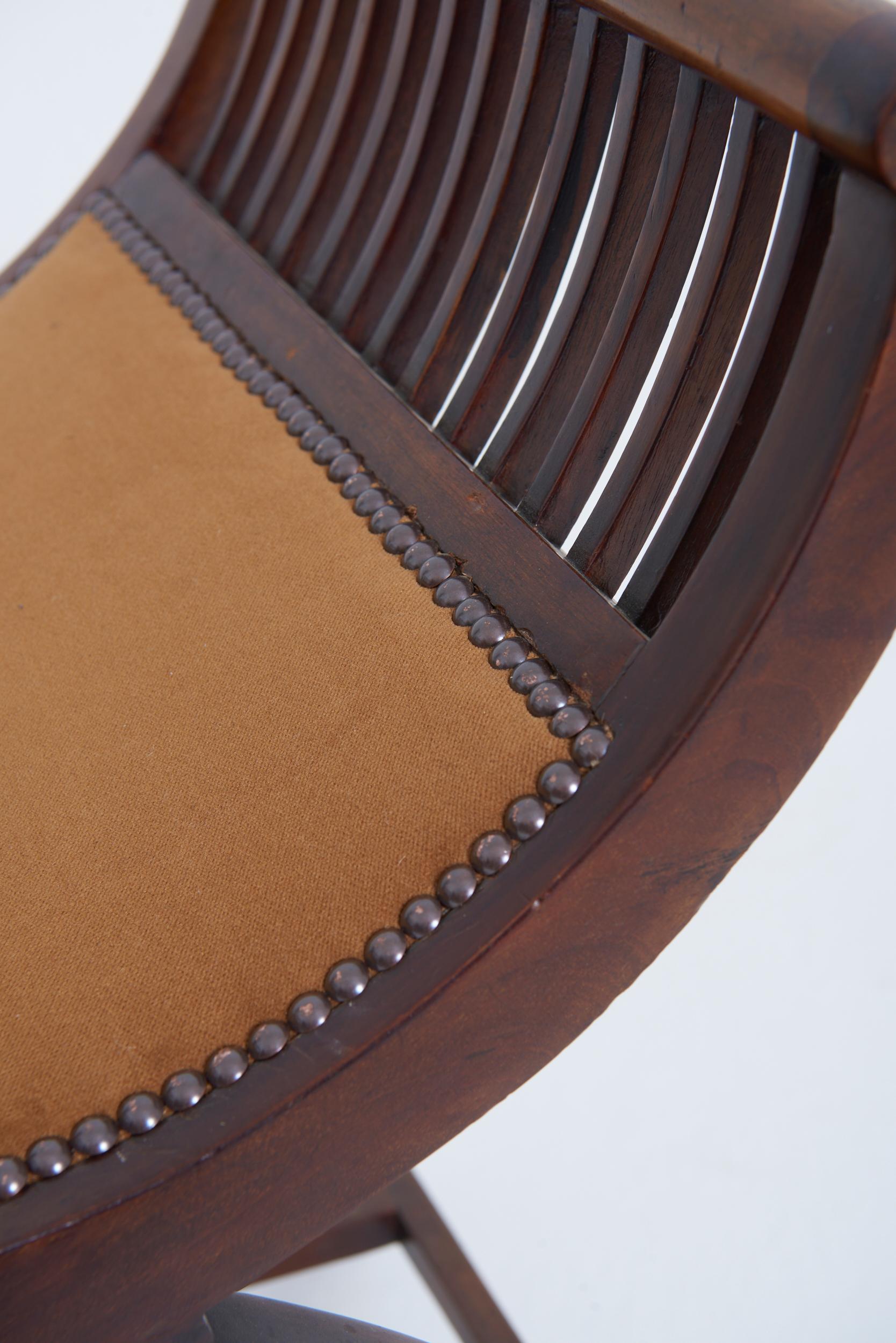 Acajou Tabouret anglais en X en vente