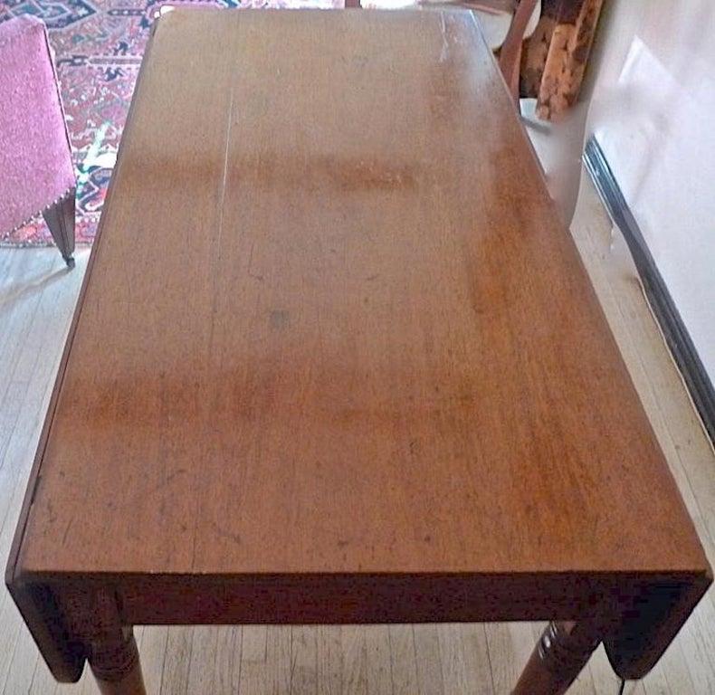 Stained English XIX Georgian Pembroke Drop-Leaf Writing Table / Desk with 1 Deep Drawer For Sale