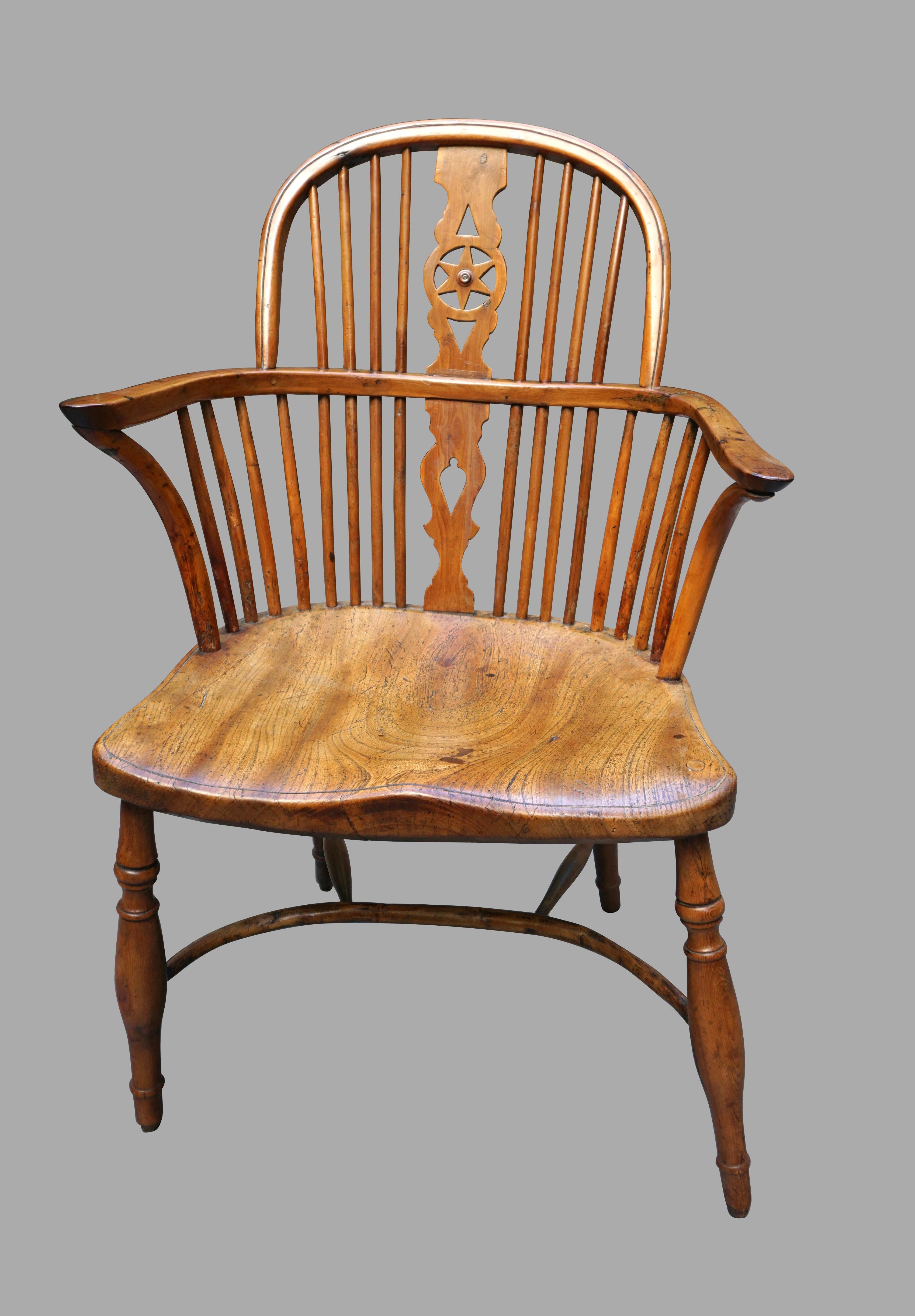 English Yew Wood Low Back Windsor Arm Chair In Good Condition In San Francisco, CA