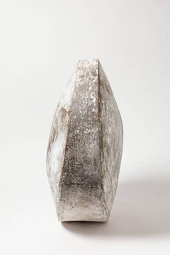 Skulptur aus Steingut mit dem Titel "Astre Lune II" von Marteen Stuer, 2016