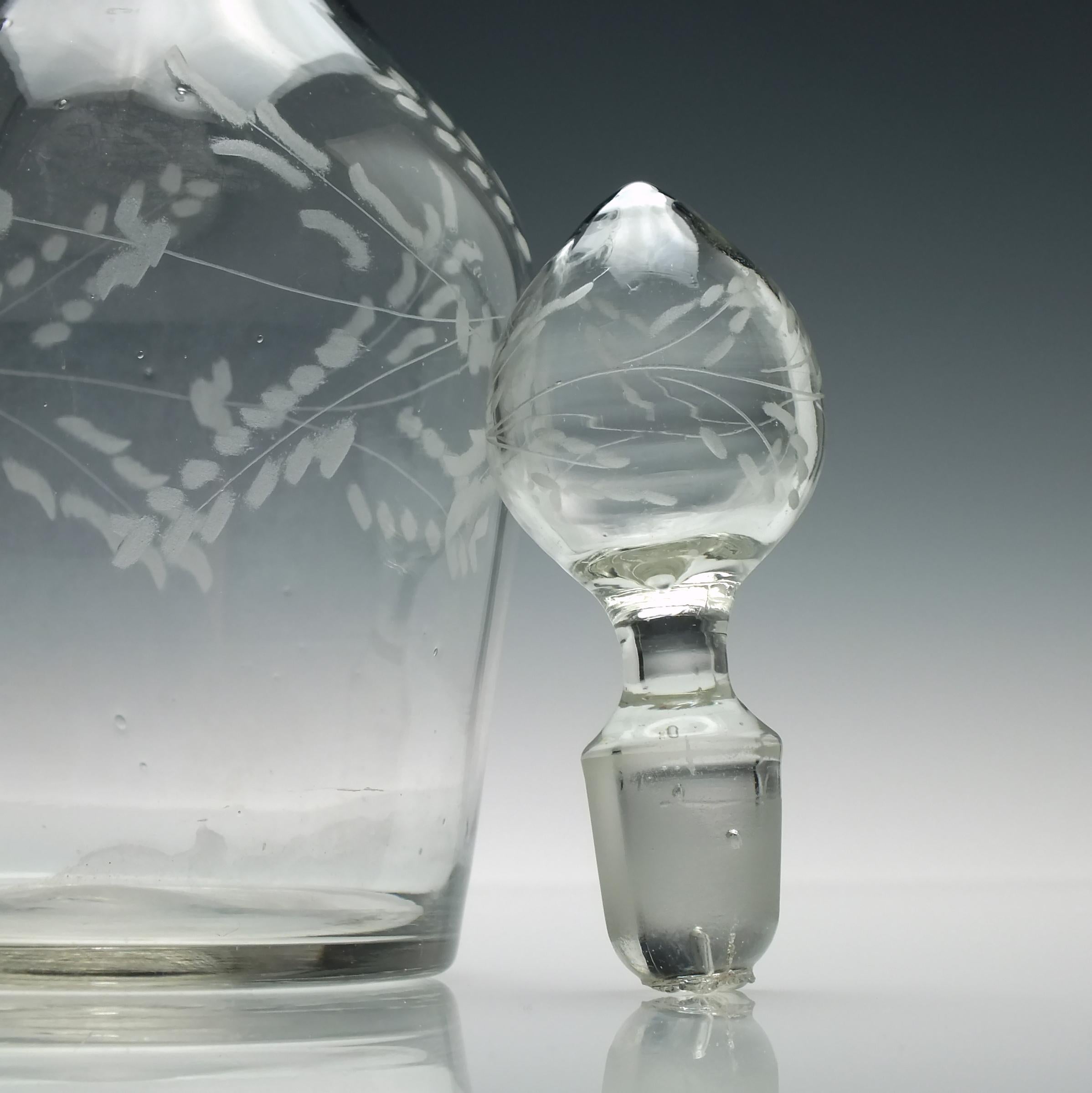 Engraved 18th Century Glass Decanter, circa 1780 For Sale 1
