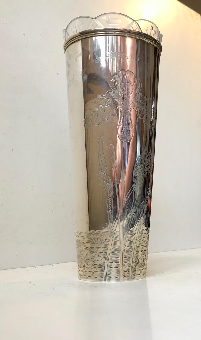 Gravur-Vase aus antikem Sterlingsilber und Kristall von C. Christensen, 1900er Jahre im Zustand „Gut“ im Angebot in Esbjerg, DK
