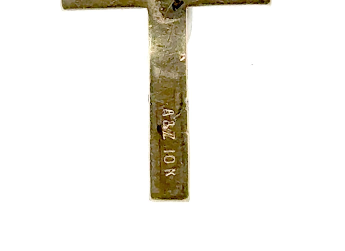 Engraved  Art Deco Cross Pendant Necklace Yellow Gold Original 1930's-1940's In Excellent Condition For Sale In Dearborn, MI