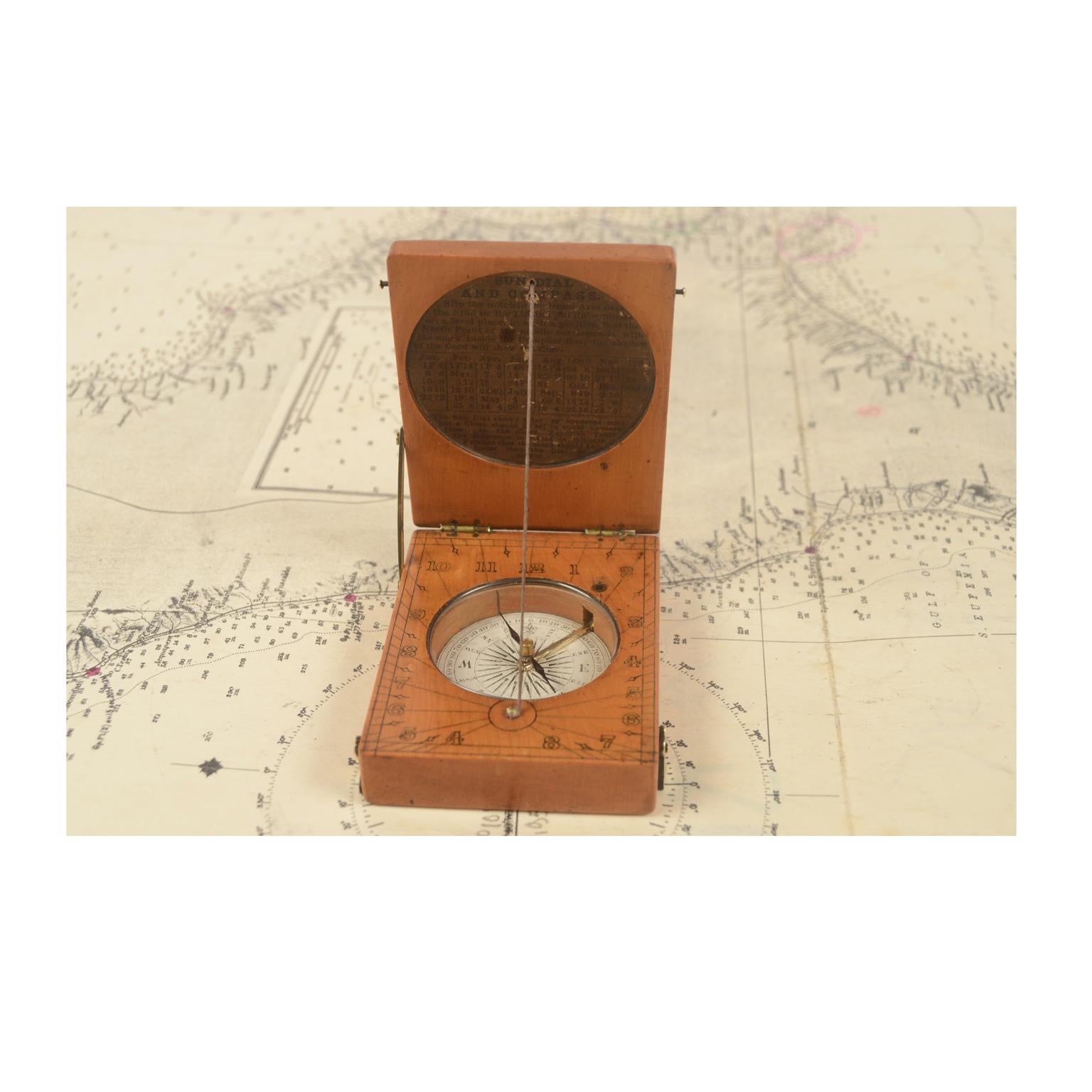 Engraved Boxwood Sundial English Manufacture of the 18th Century 1