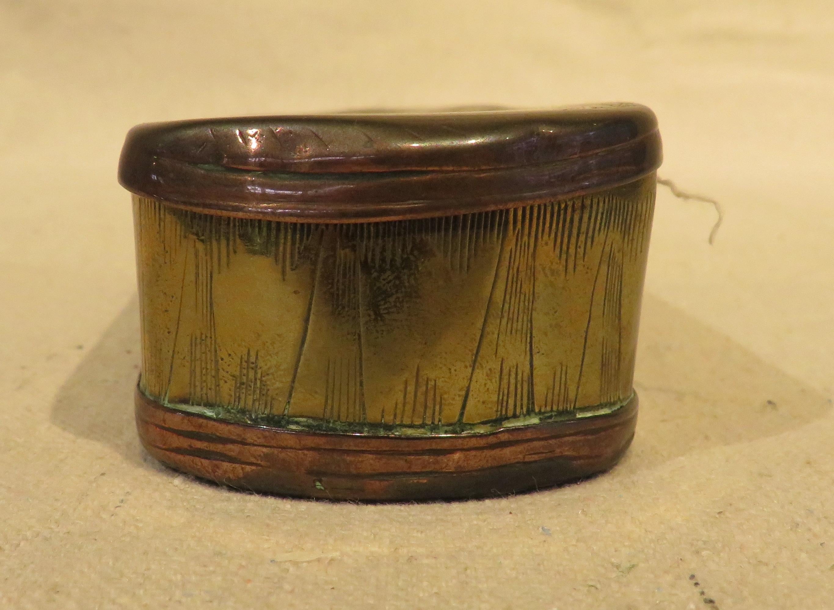 19th Century Engraved Brass and Copper Snuff Box, English, Circa 1850 For Sale
