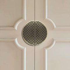 Art Deco round door pull with engraved geometric pattern Ø 20 cm