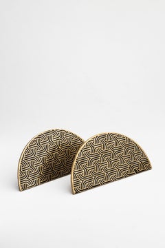 Round brass door pull with engraved Art Deco pattern – Ø 20 cm