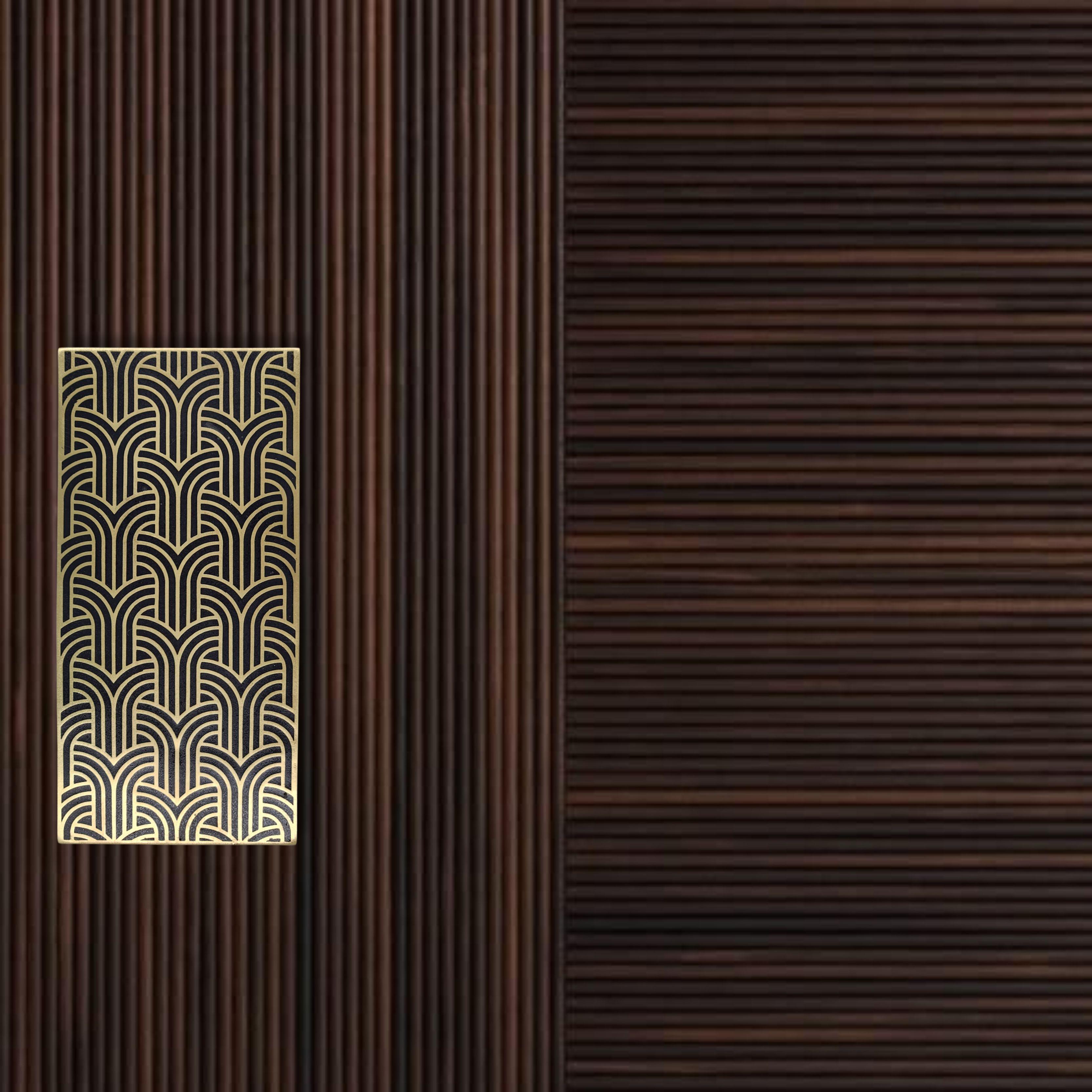 Moroccan Engraved brass door pull from Art Deco collection, 18.5 cm x 9 cm For Sale