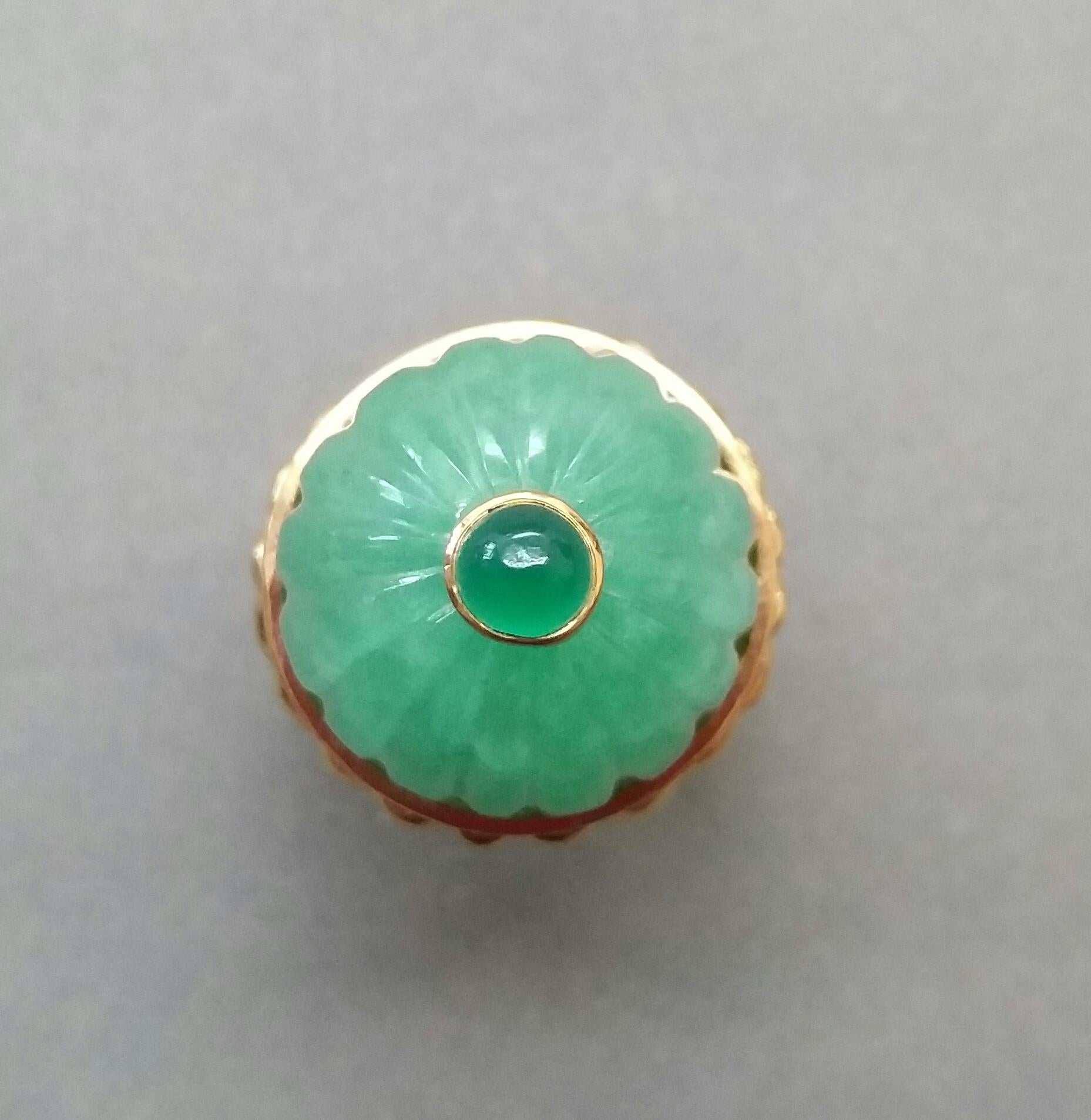Women's Engraved Burma Jade Cabochon Emerald Cabochon 14 Karat Solid Yellow Gold Ring For Sale